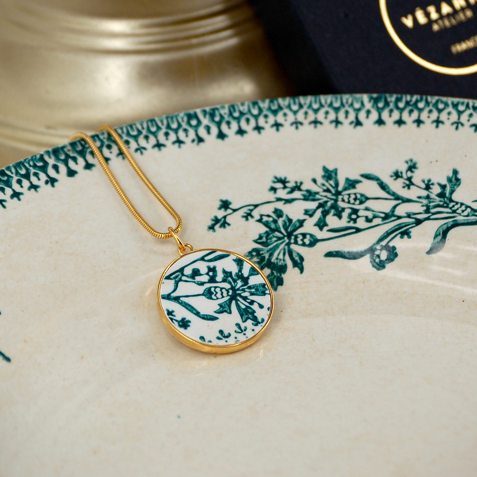 Pendentif "Fleur de Bleuet", finition or