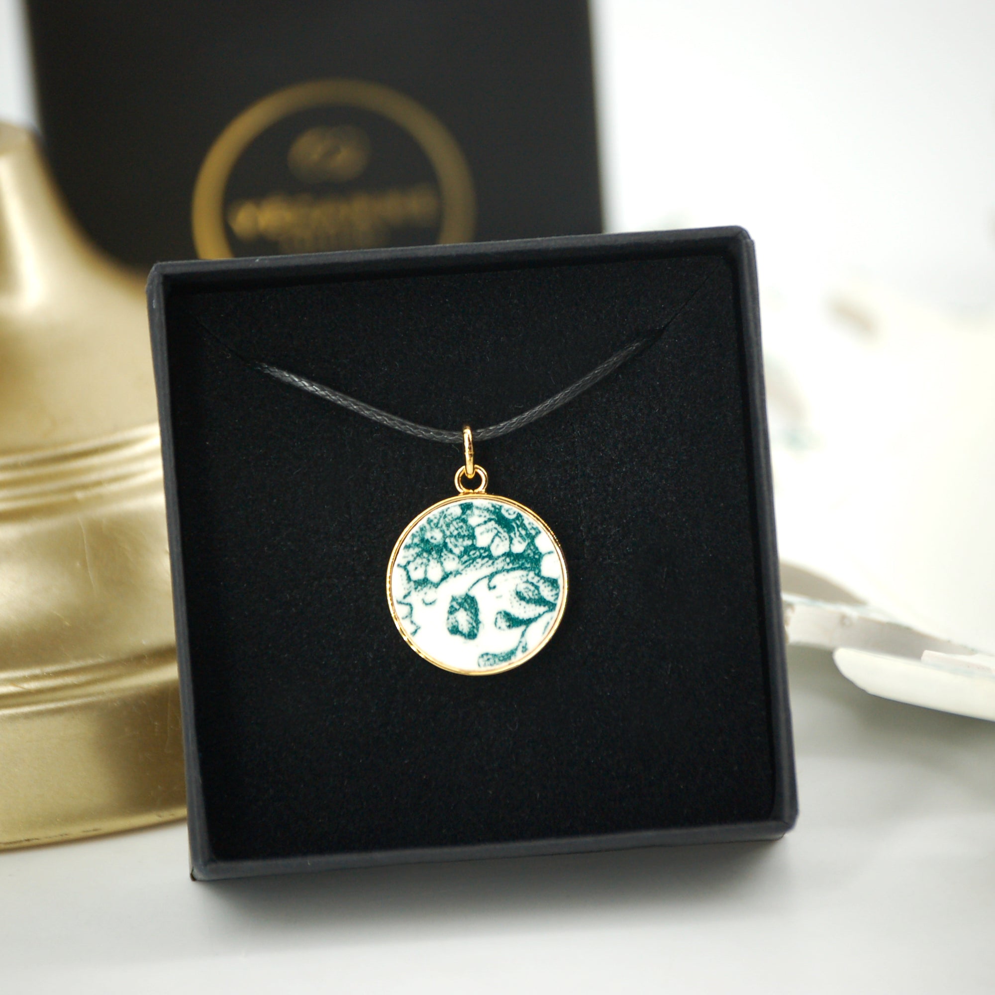 Pendentif "Composition florale", finition or