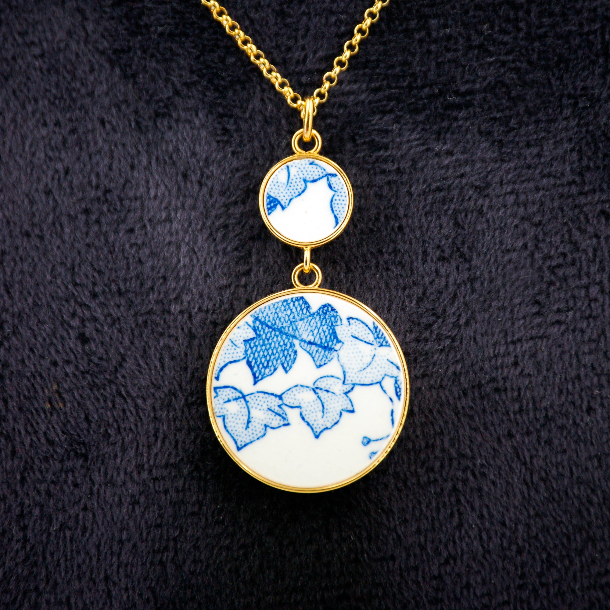 Pendentif "Feuillage bleu", finition or