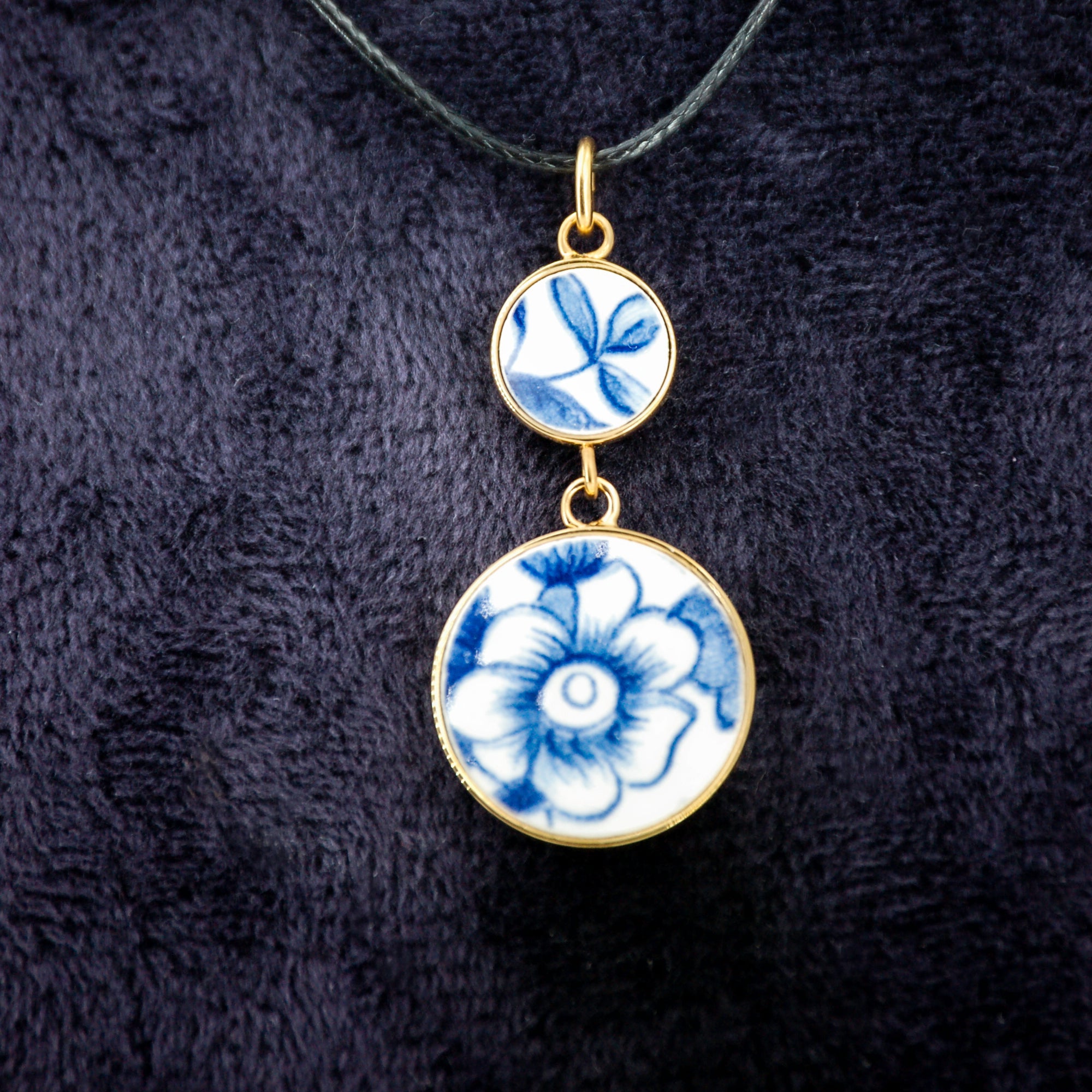 Pendentif "Fleur bleue", finition or