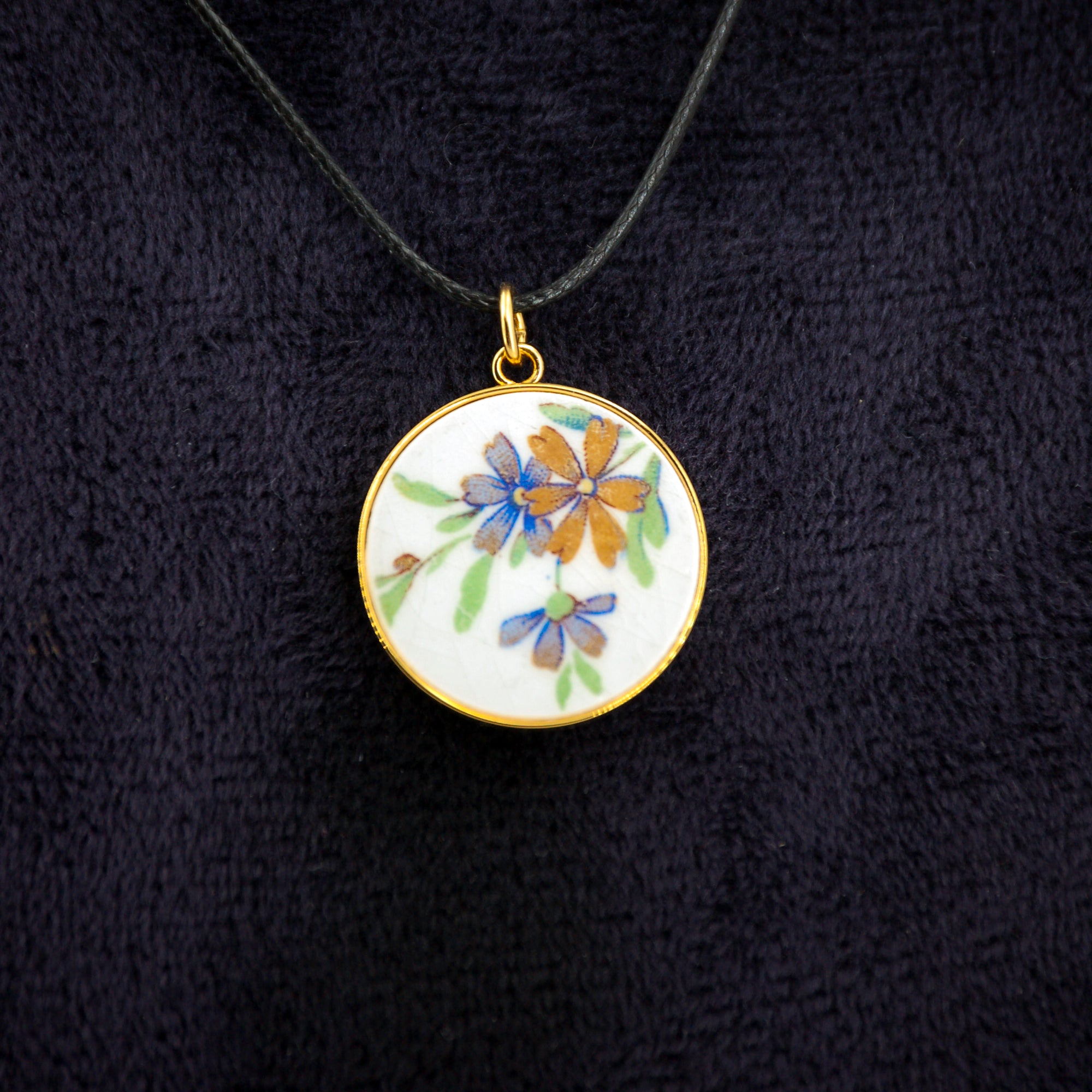 Pendentif "Fleurs violines", finition or