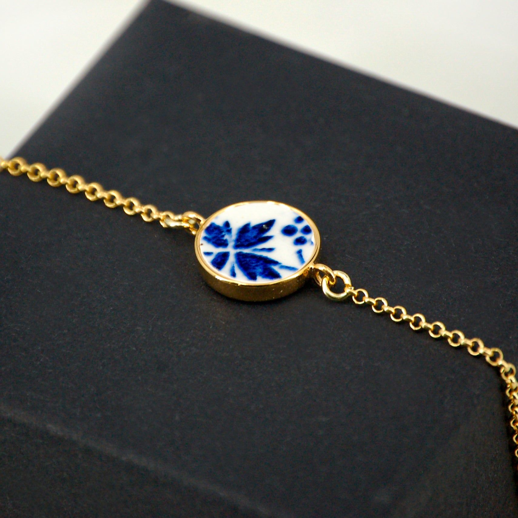 Bracelet ajustable "Fleur bleue"