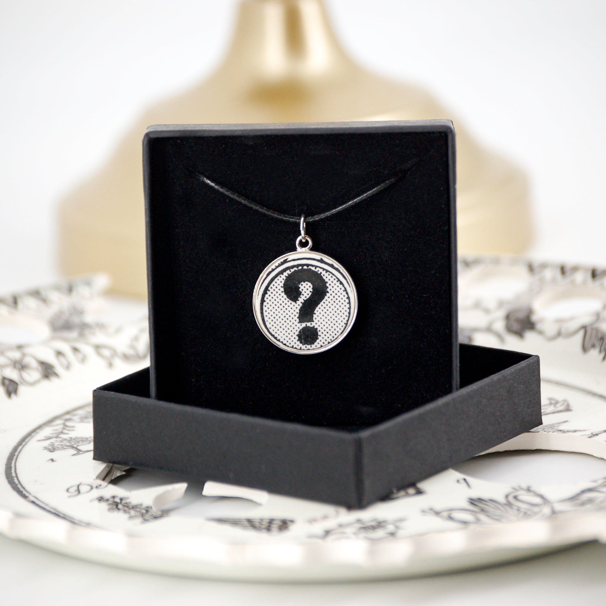 Pendentif "Point d'interrogation", finition argent