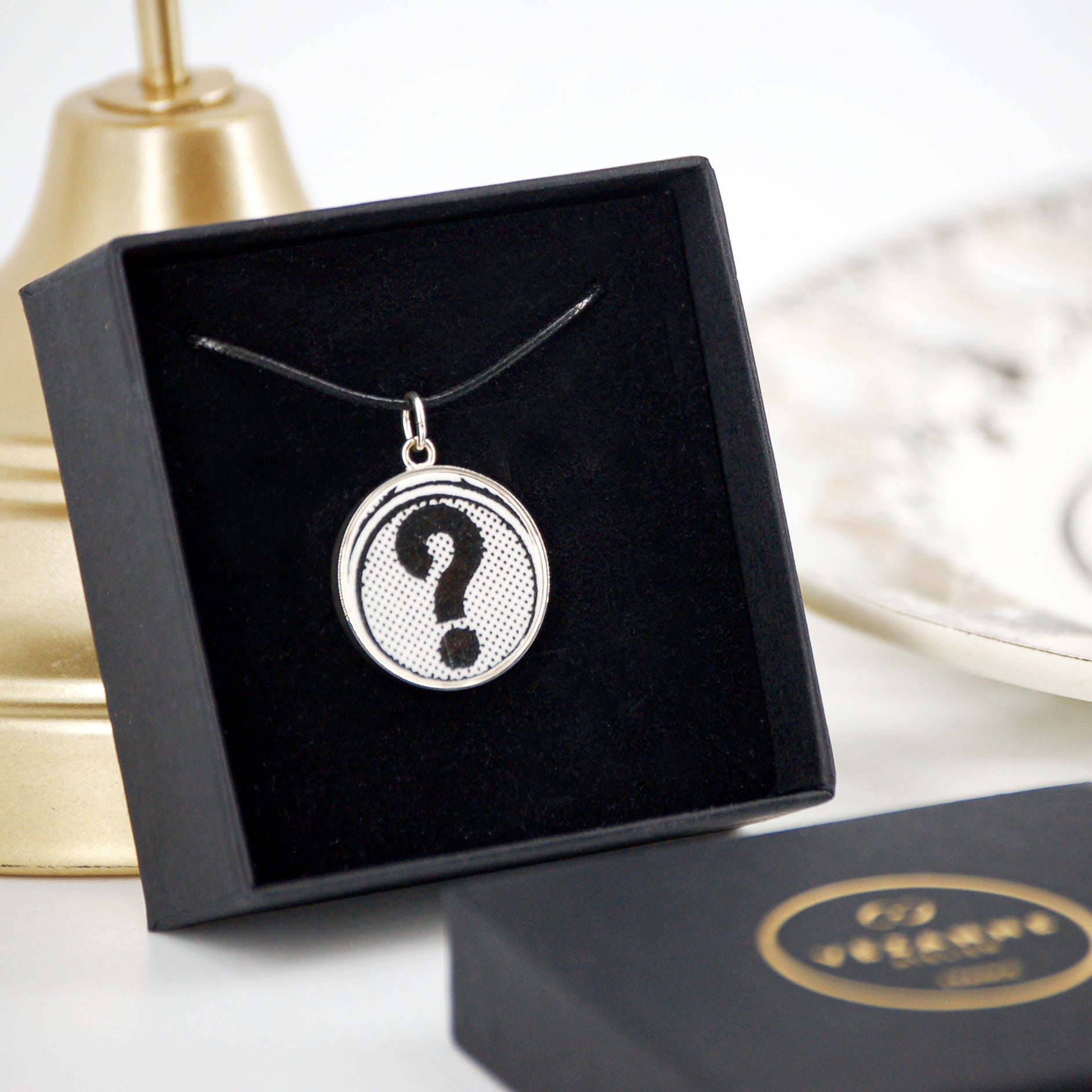 Pendentif "Point d'interrogation", finition argent