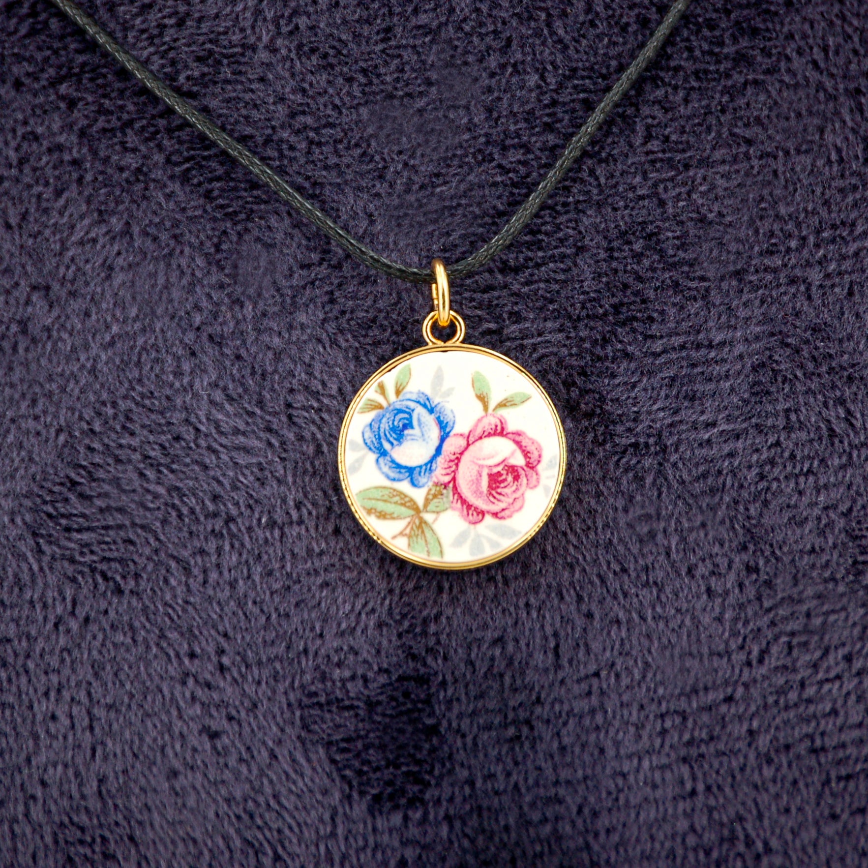 Pendentif "Bouquet de fleurs bleu et rose"