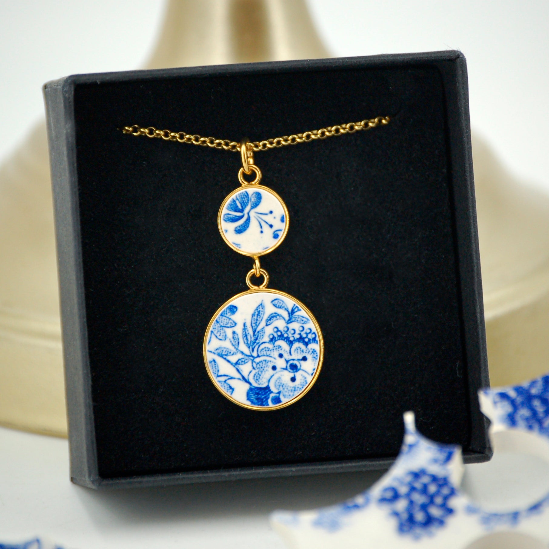 Pendentif " La composition végétale", finition or