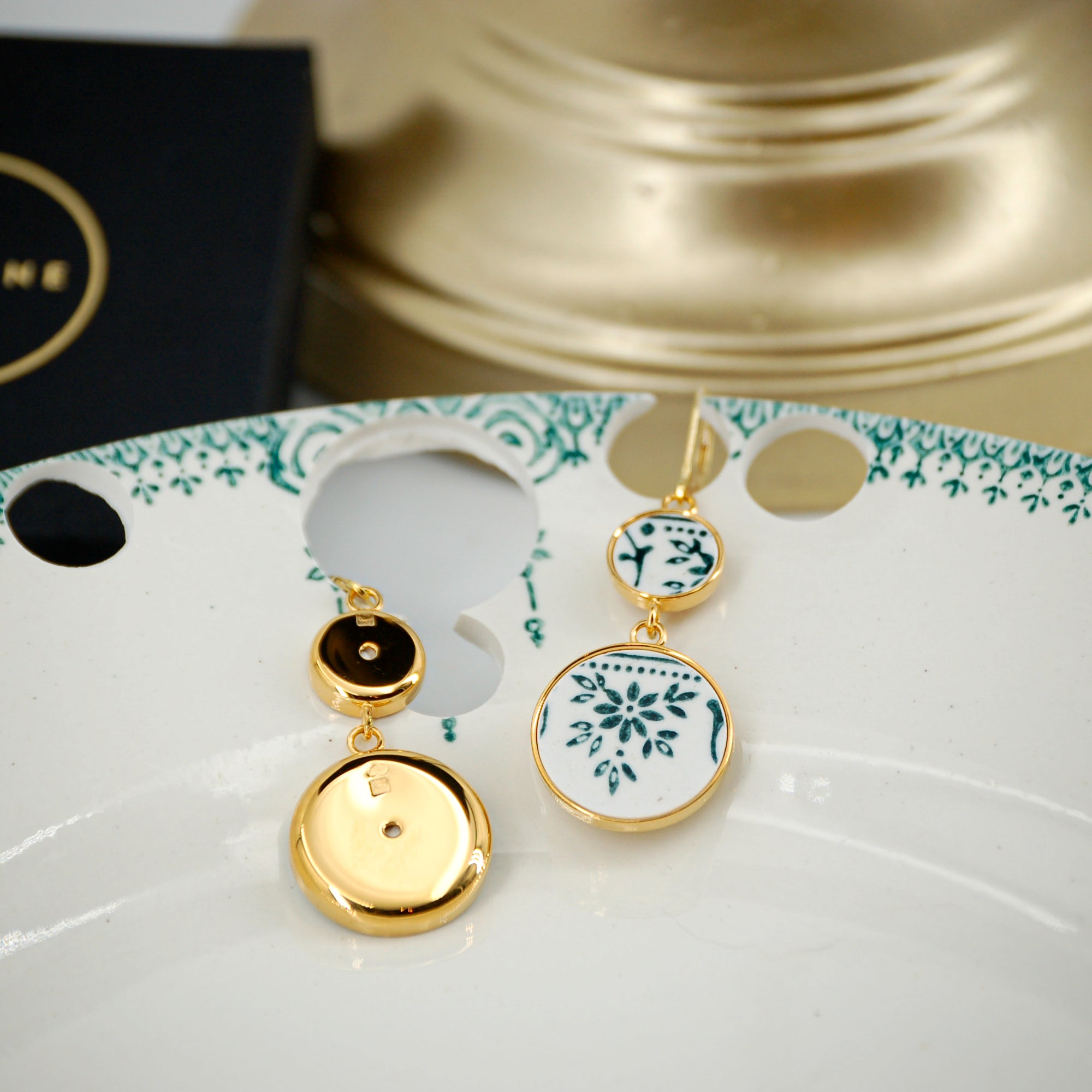 Boucles d'oreilles "Petites fleurs vertes", finition or