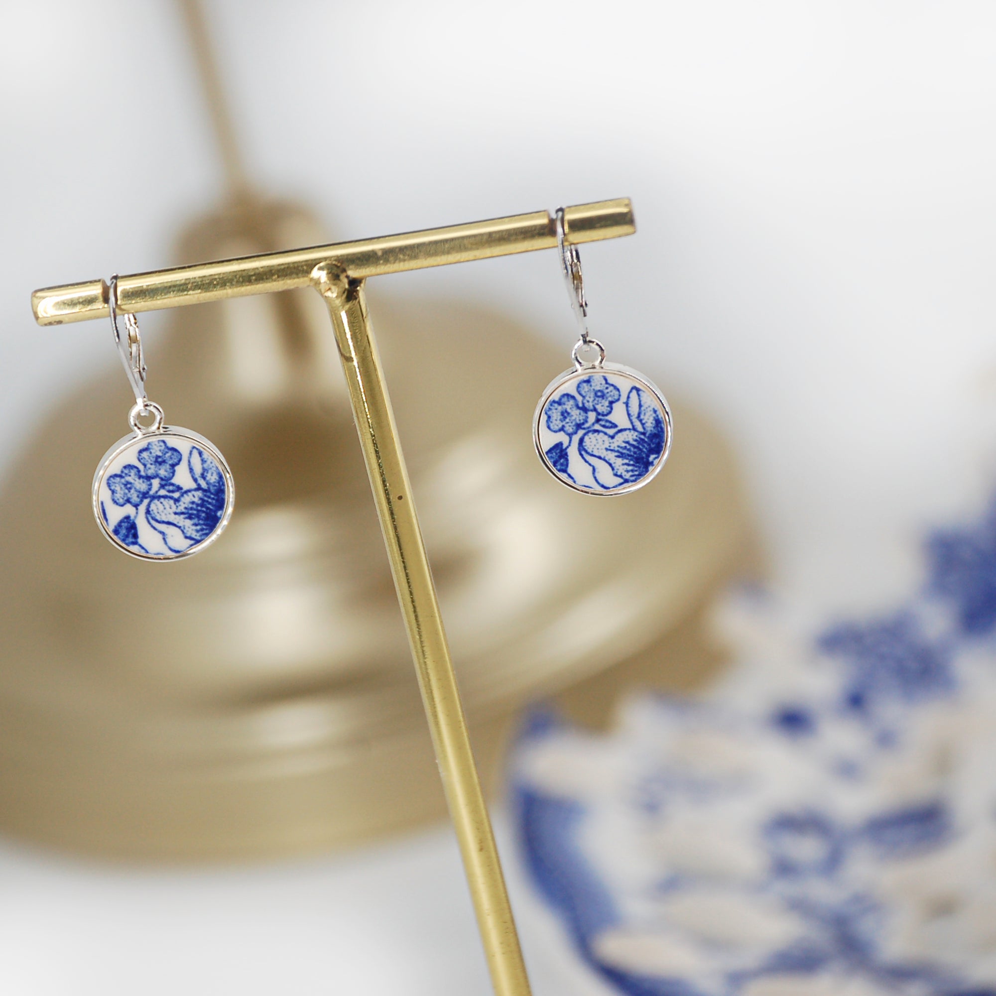 Boucles d'oreilles "Petites fleurs bleues", finition argent