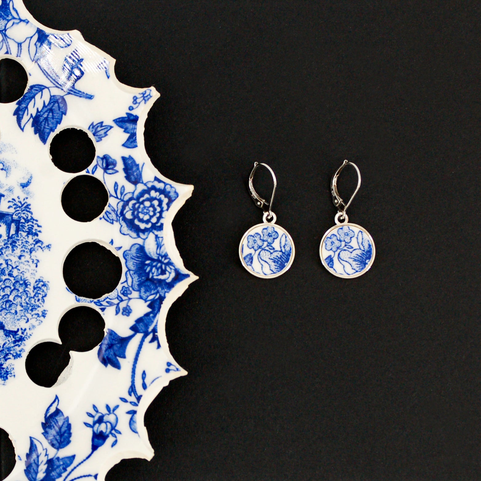 Boucles d'oreilles "Petites fleurs bleues", finition argent