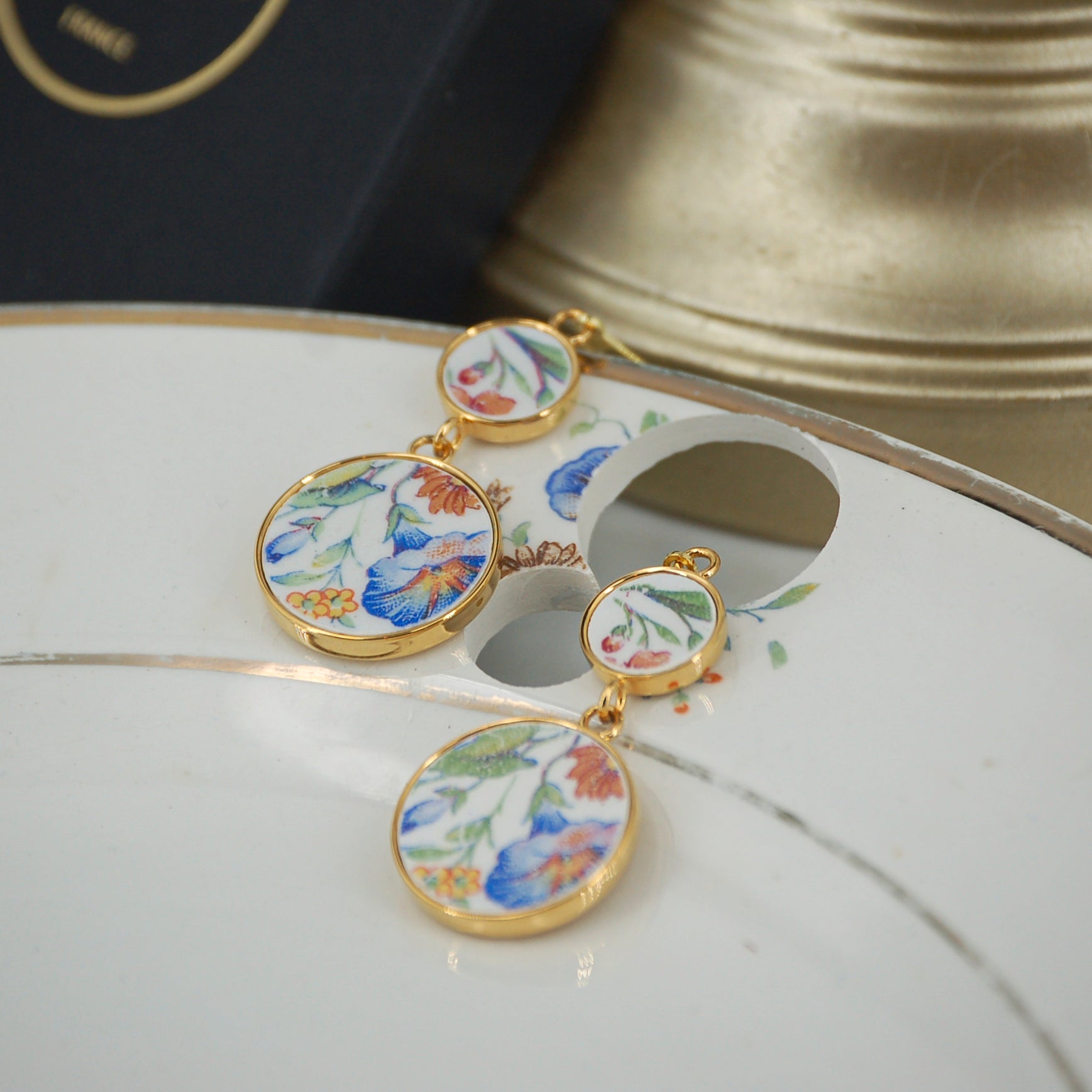 Boucles d'oreilles "Campanule et ses petites fleurs", finition or