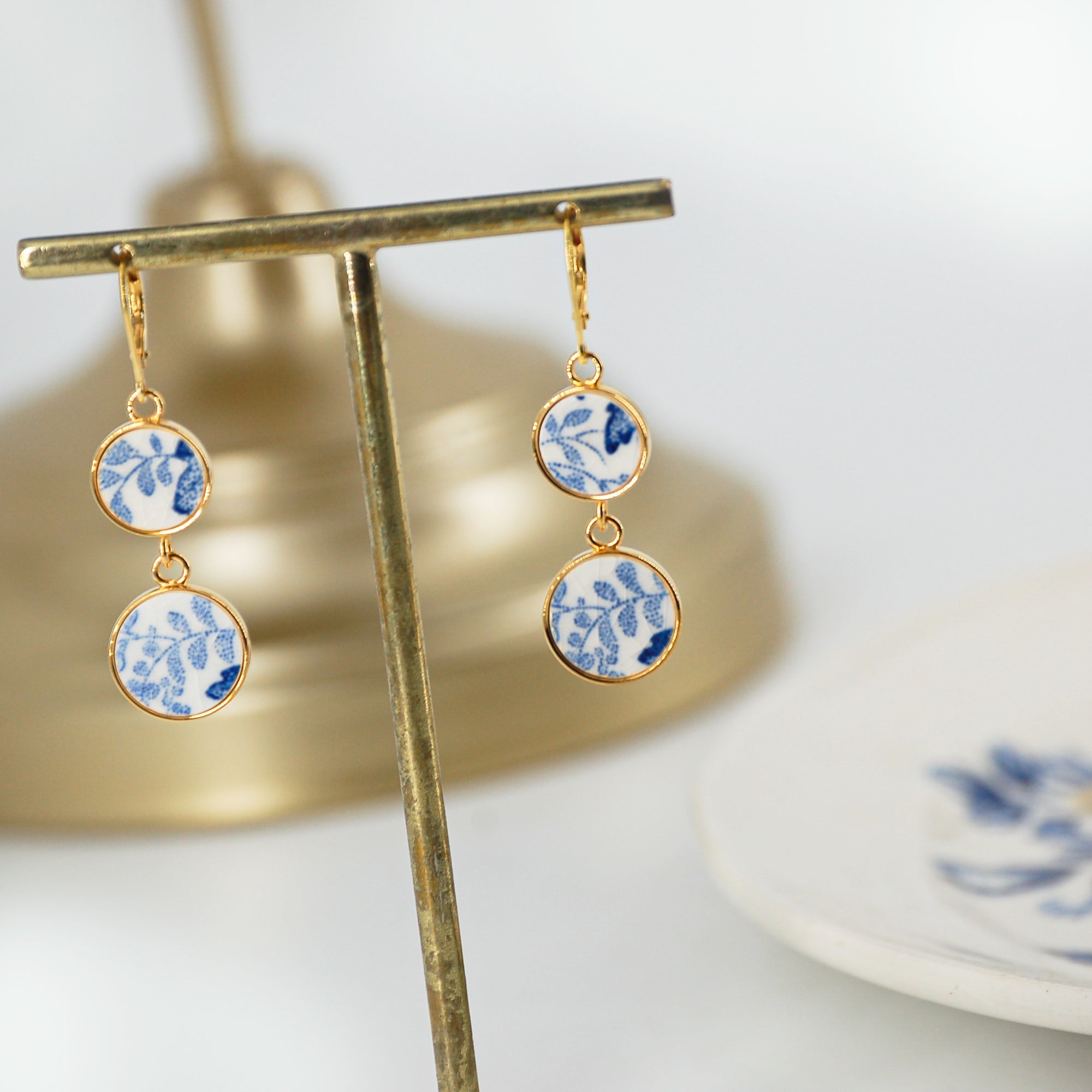 Boucles d'oreilles "Feuillage en pointillés", finition or
