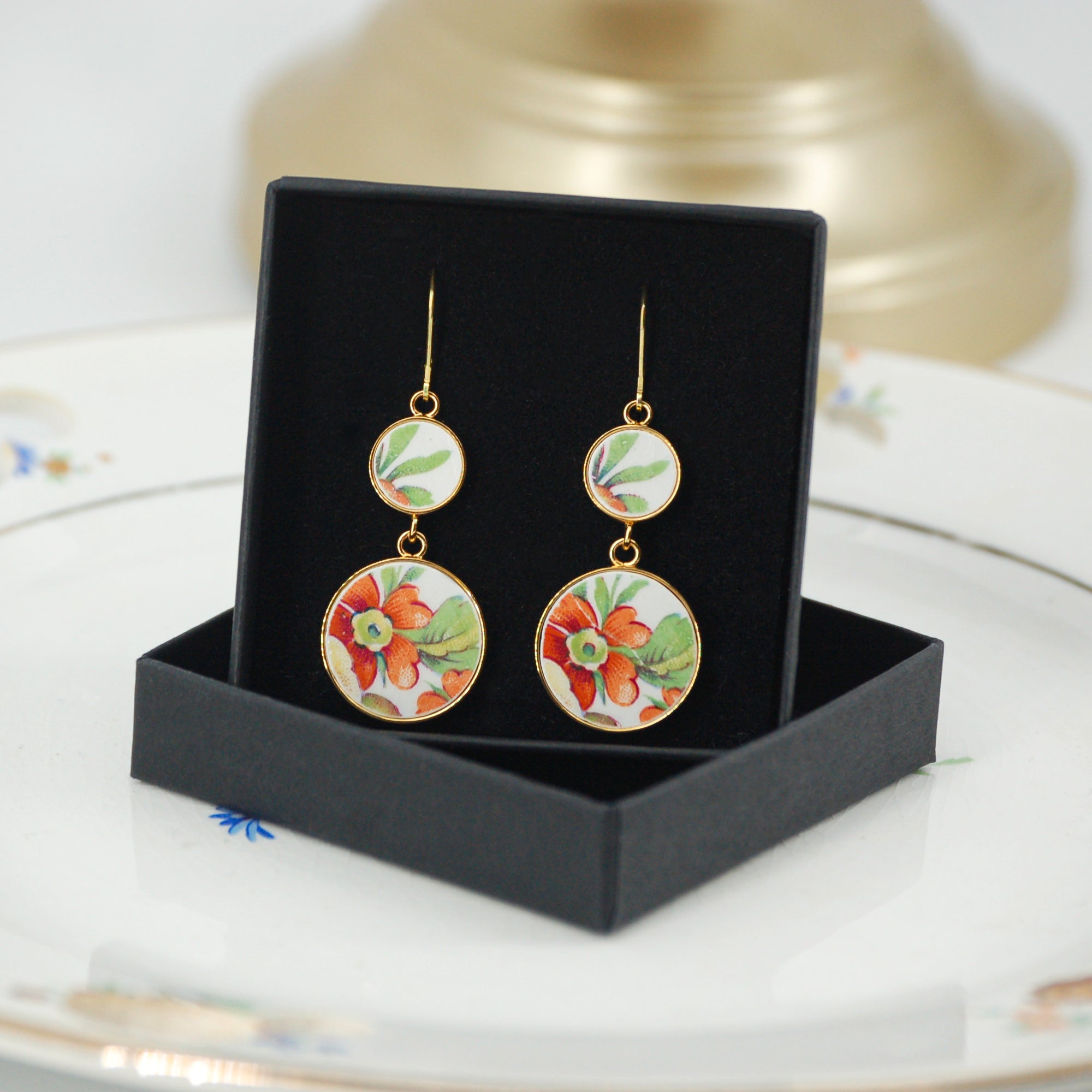 Boucles d'oreilles "Fleur orange et son feuillage", finition or