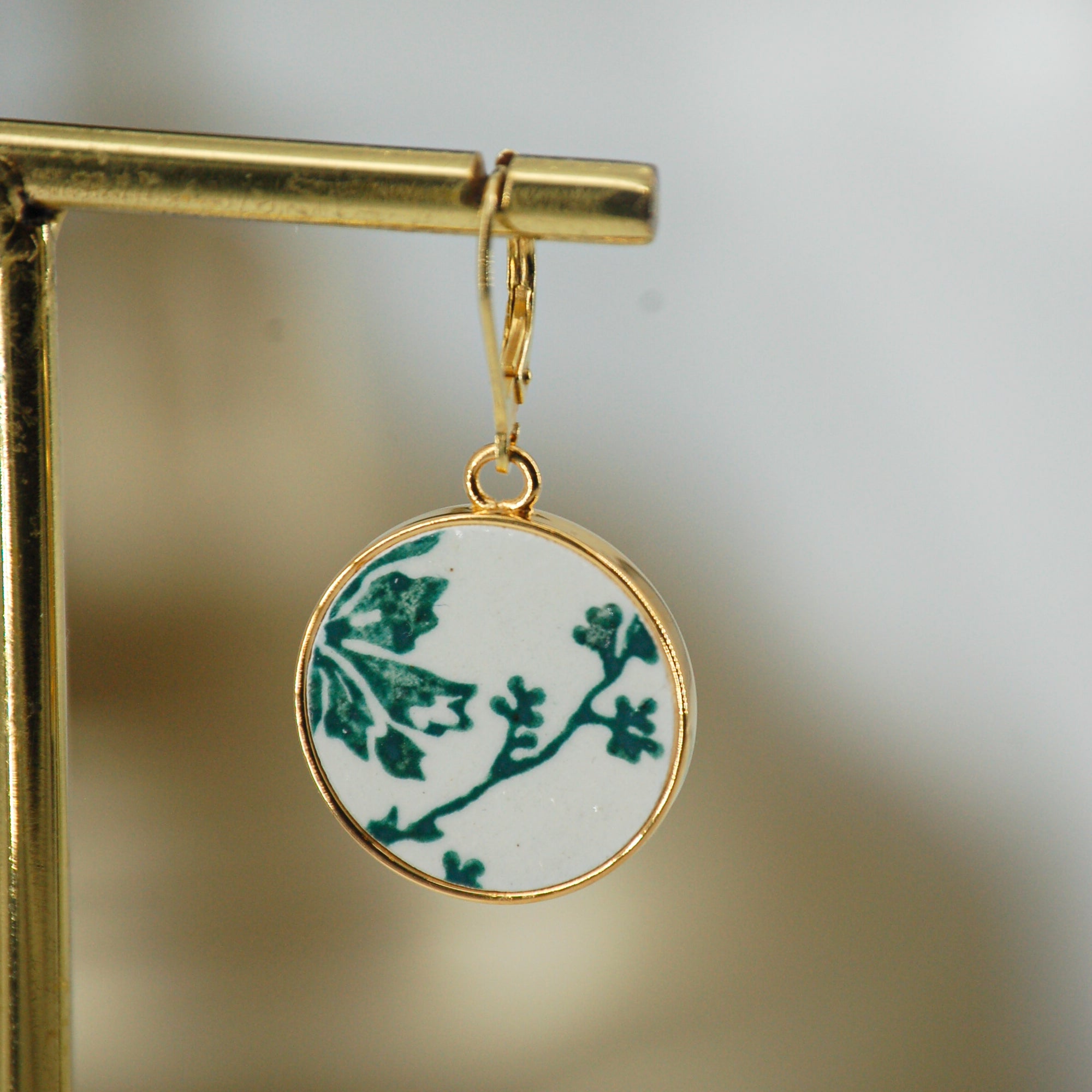 Boucles d'oreilles "Légèreté d'une branche", finition or