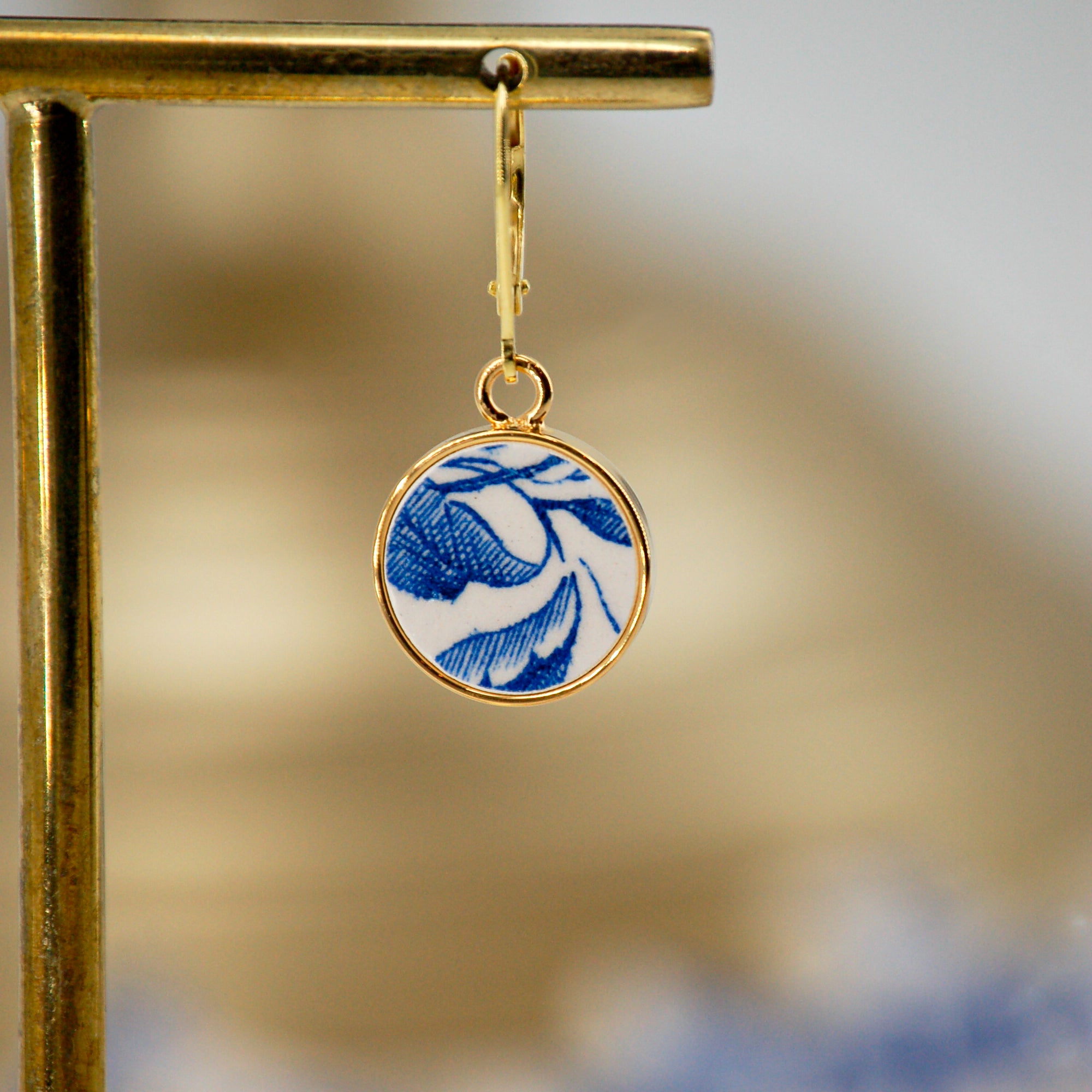 Boucles d'oreilles "Petites feuilles bleues", finition or