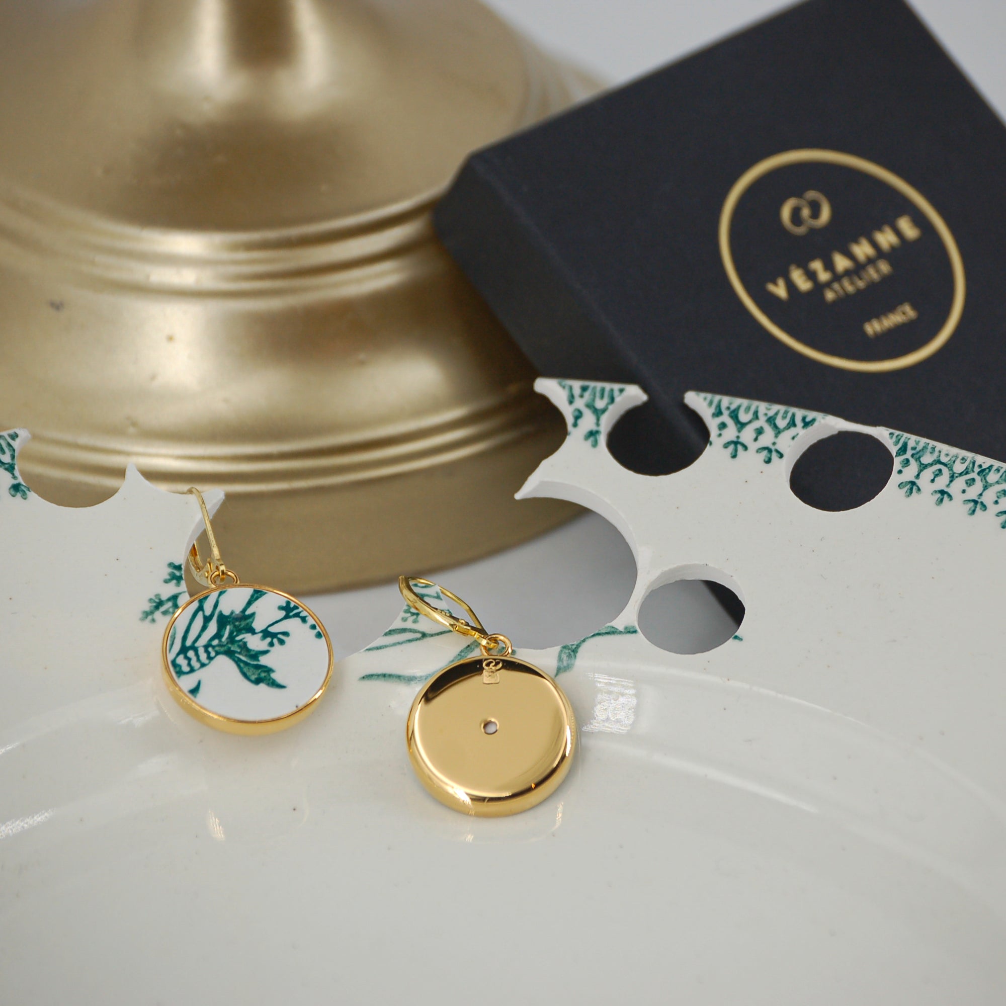 Boucles d'oreilles "Fleurs de bleuets", finition or