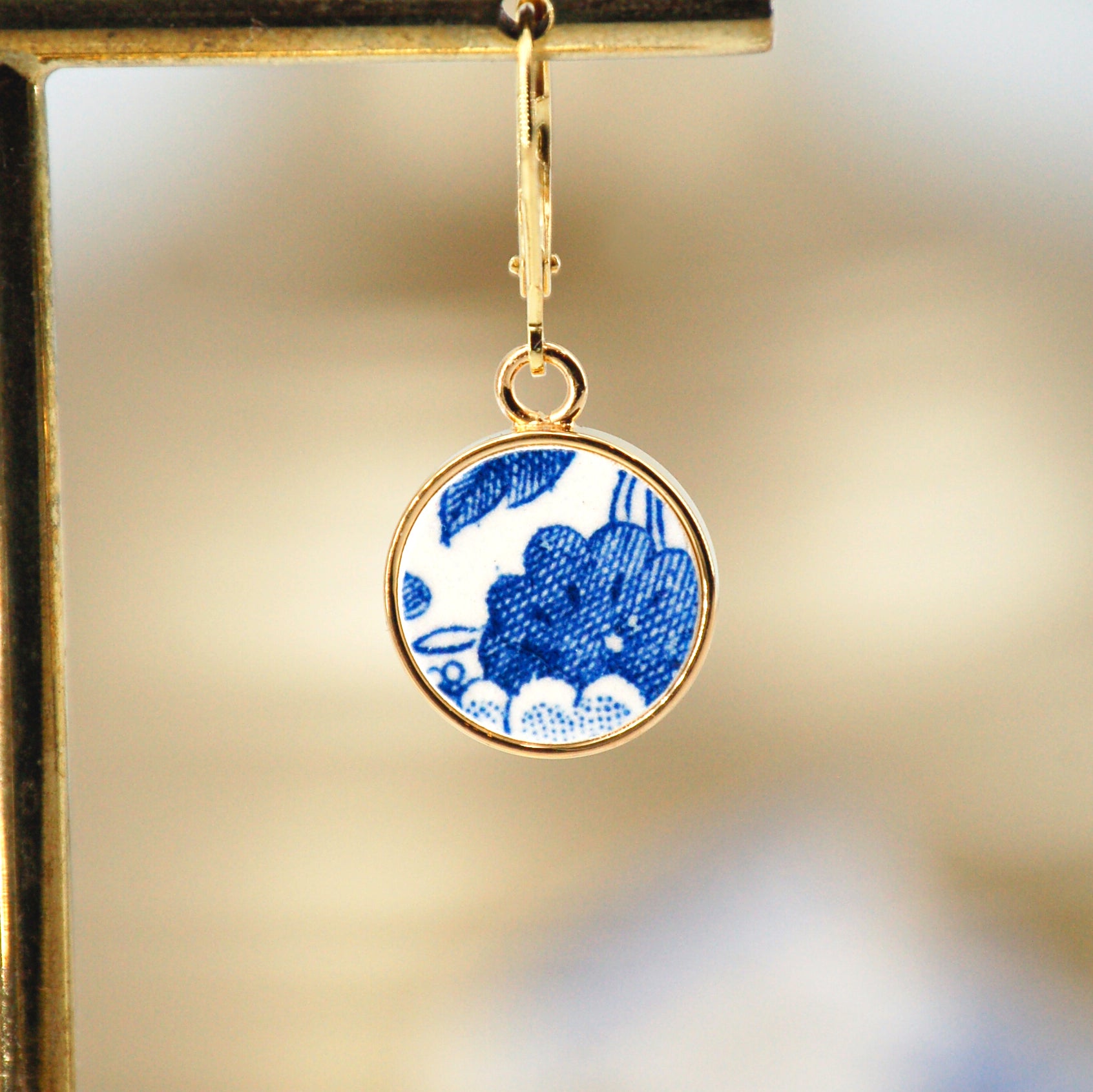 Boucles d'oreilles "Petites fleurs bleues", finition or
