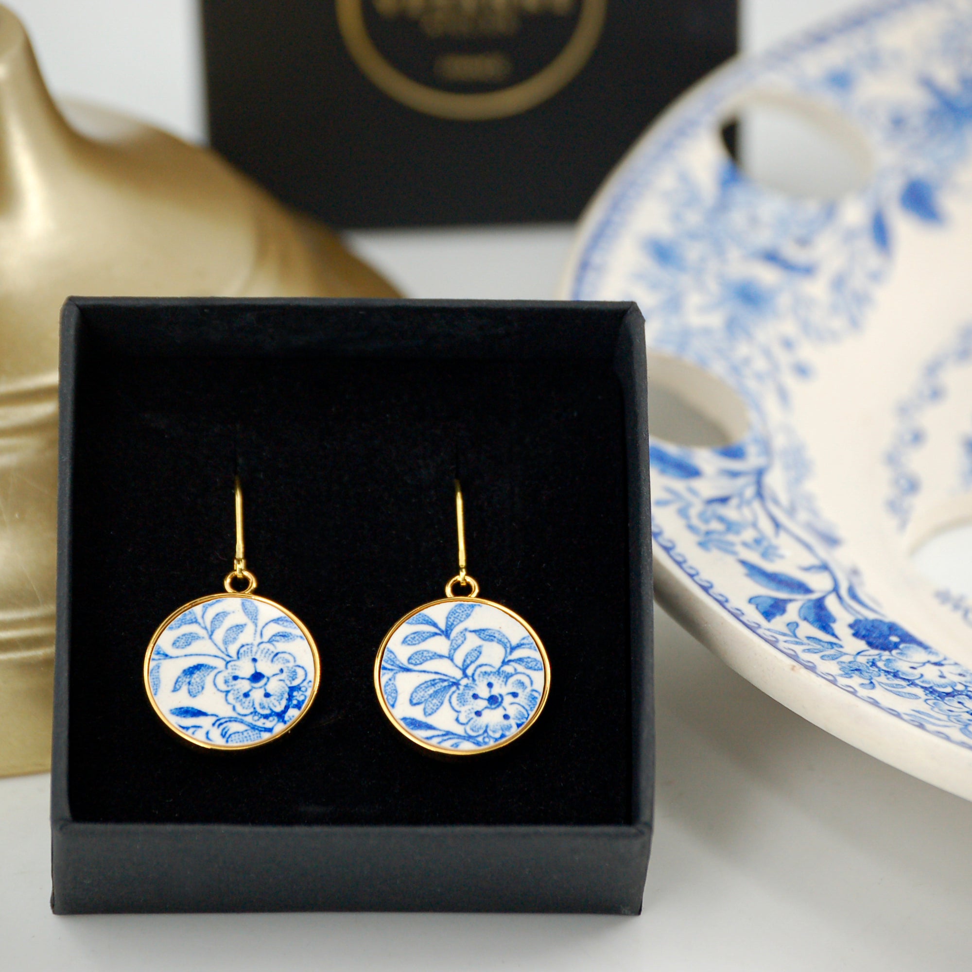 Boucles d'oreilles "Fleurs et feuilles bleues", finition or