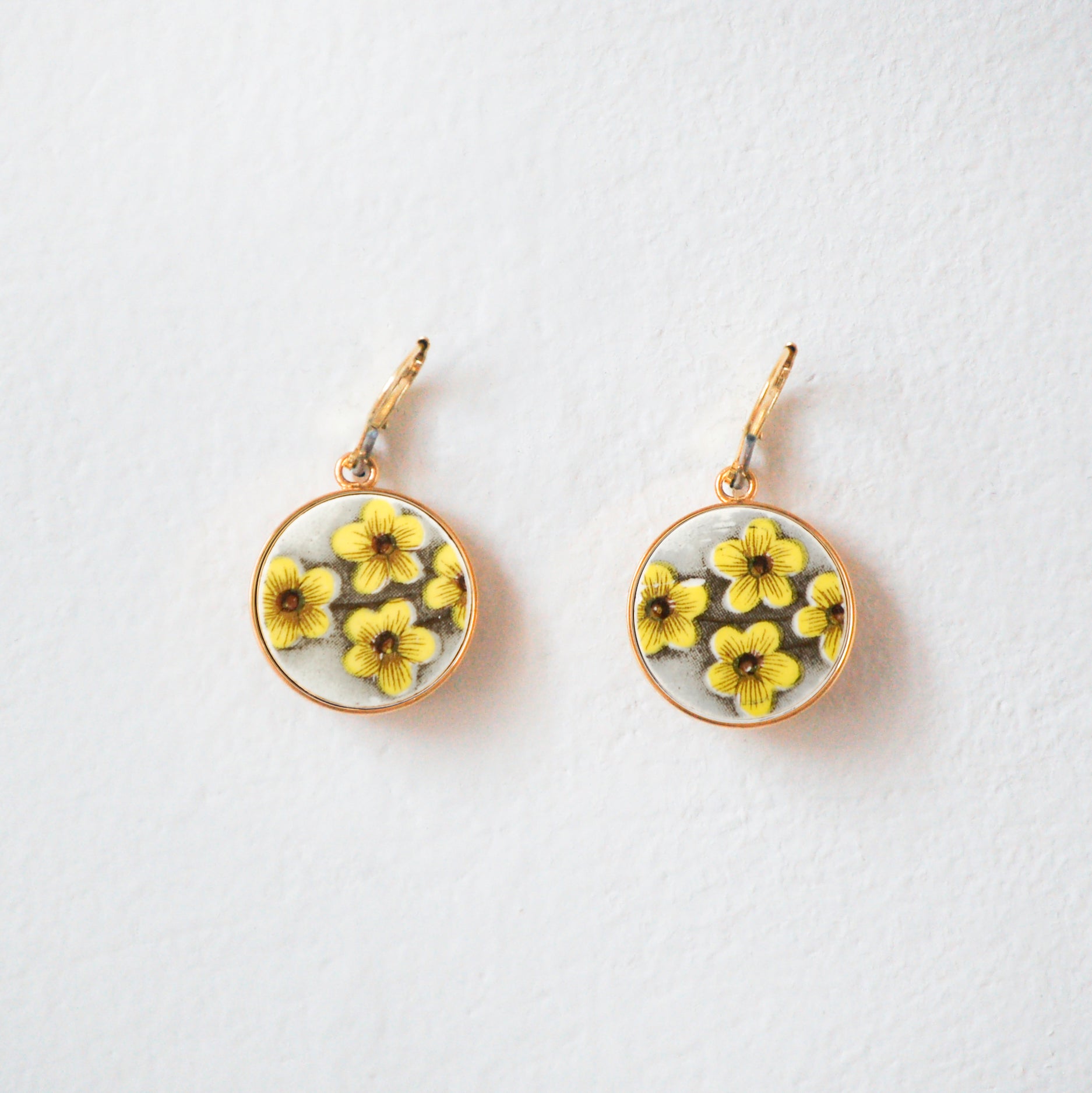 Boucles d'oreilles "Petit bouquet de fleurs jaunes", finition or