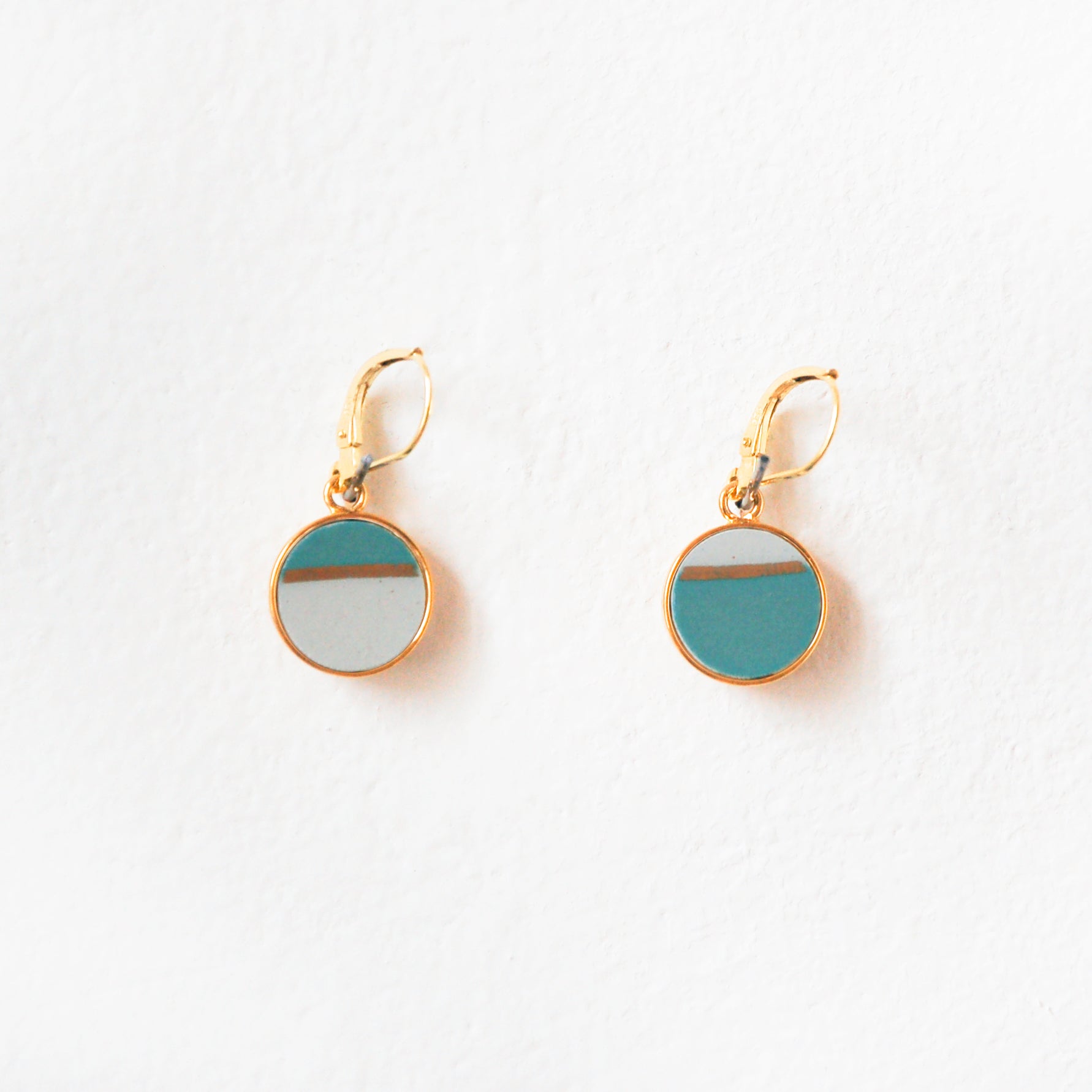 Boucles d'oreilles "Horizon asymétrique", finition or