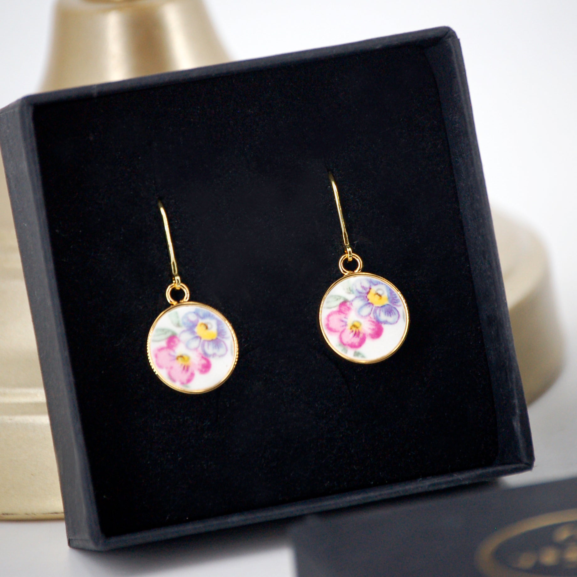 Boucles d'oreilles "Belles fleurs roses et violettes"
