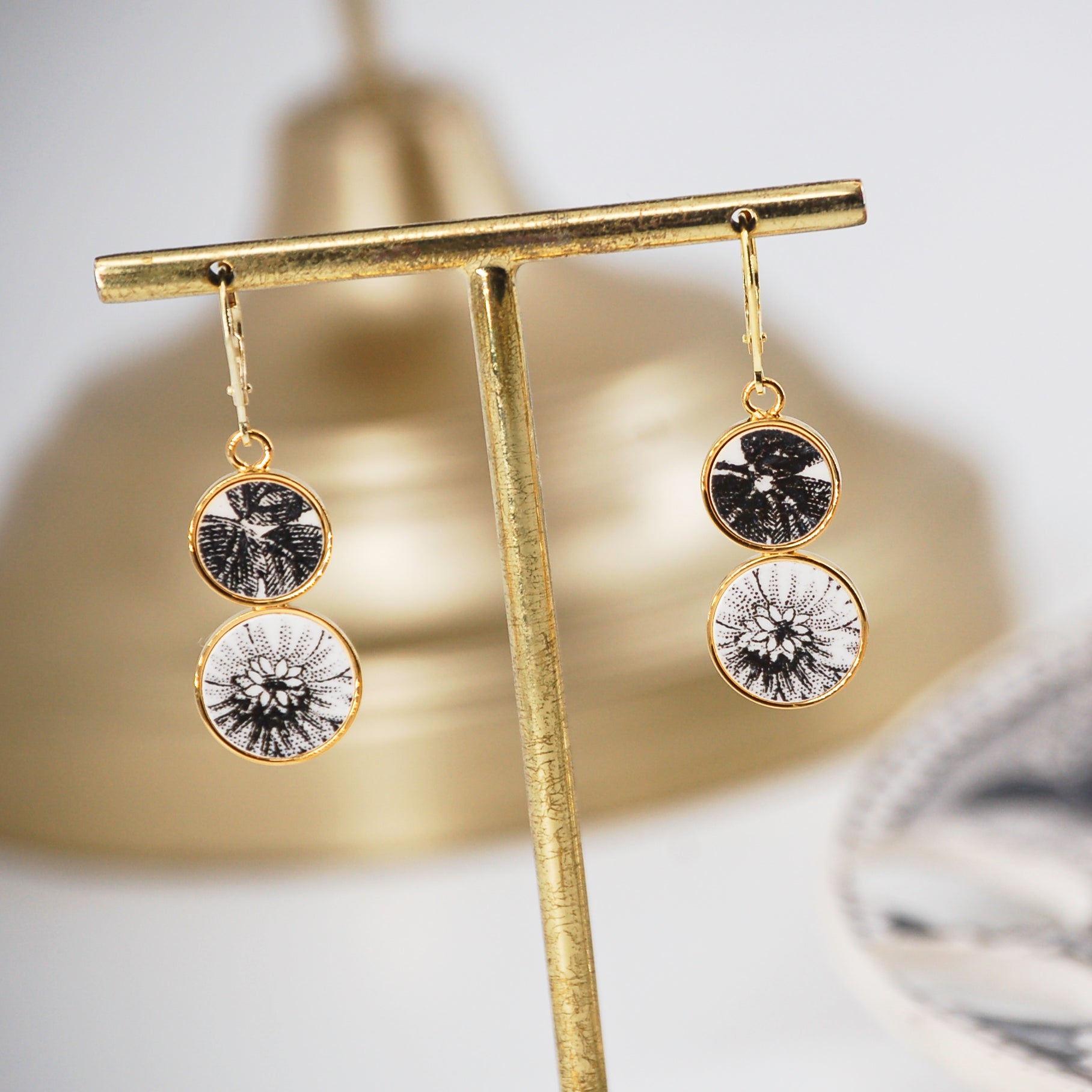 Boucles d'oreilles "Composition graphique", finition or