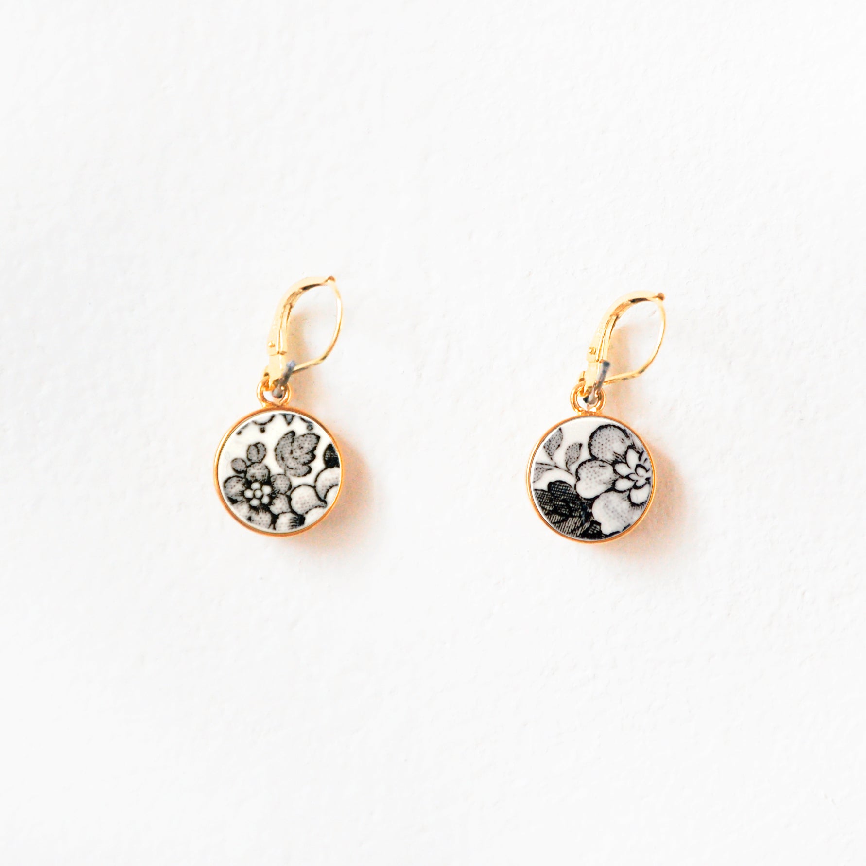 Boucles d'oreilles "Composition florale", finition or