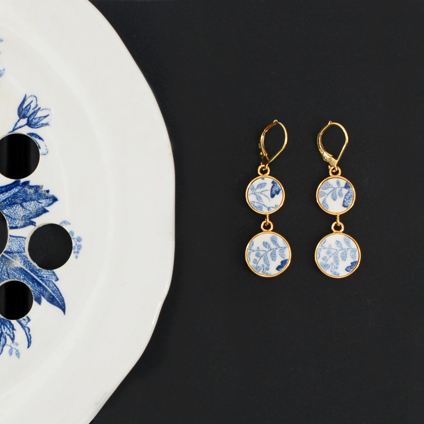 Boucles d'oreilles "Feuillage bleu", finition or