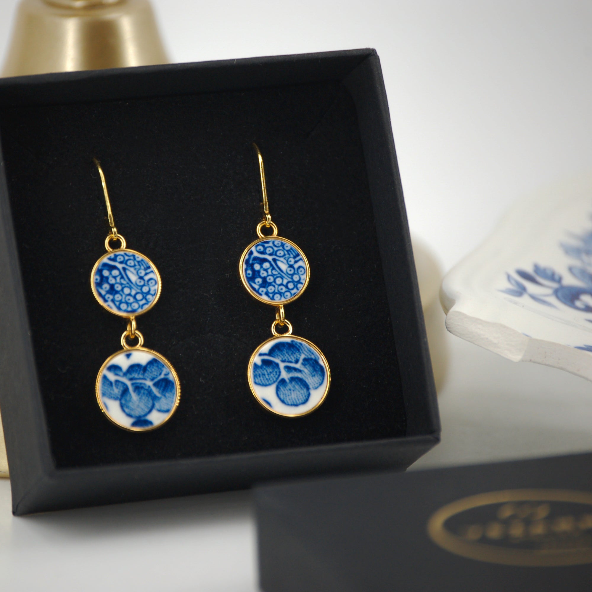 Boucles d'oreilles "Baies bleues", finition or