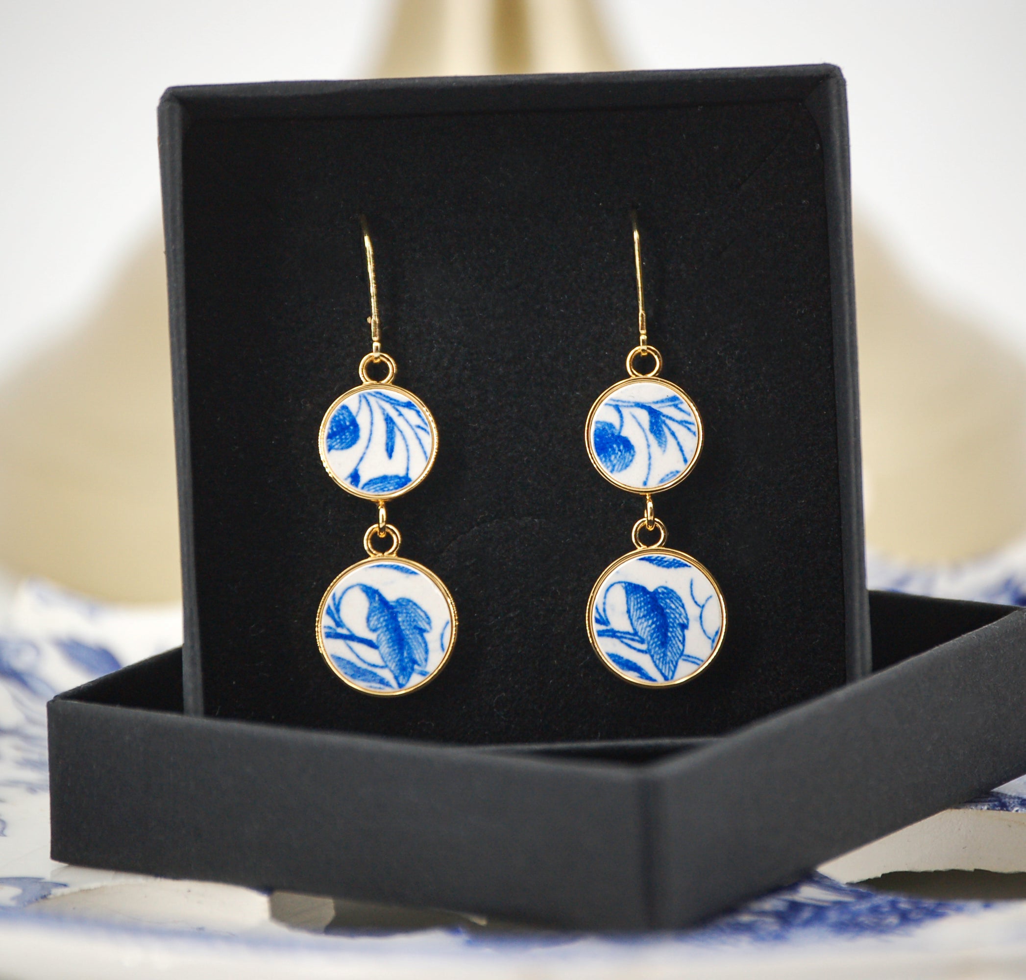 Boucles d'oreilles "Feuilles bleues", finition or