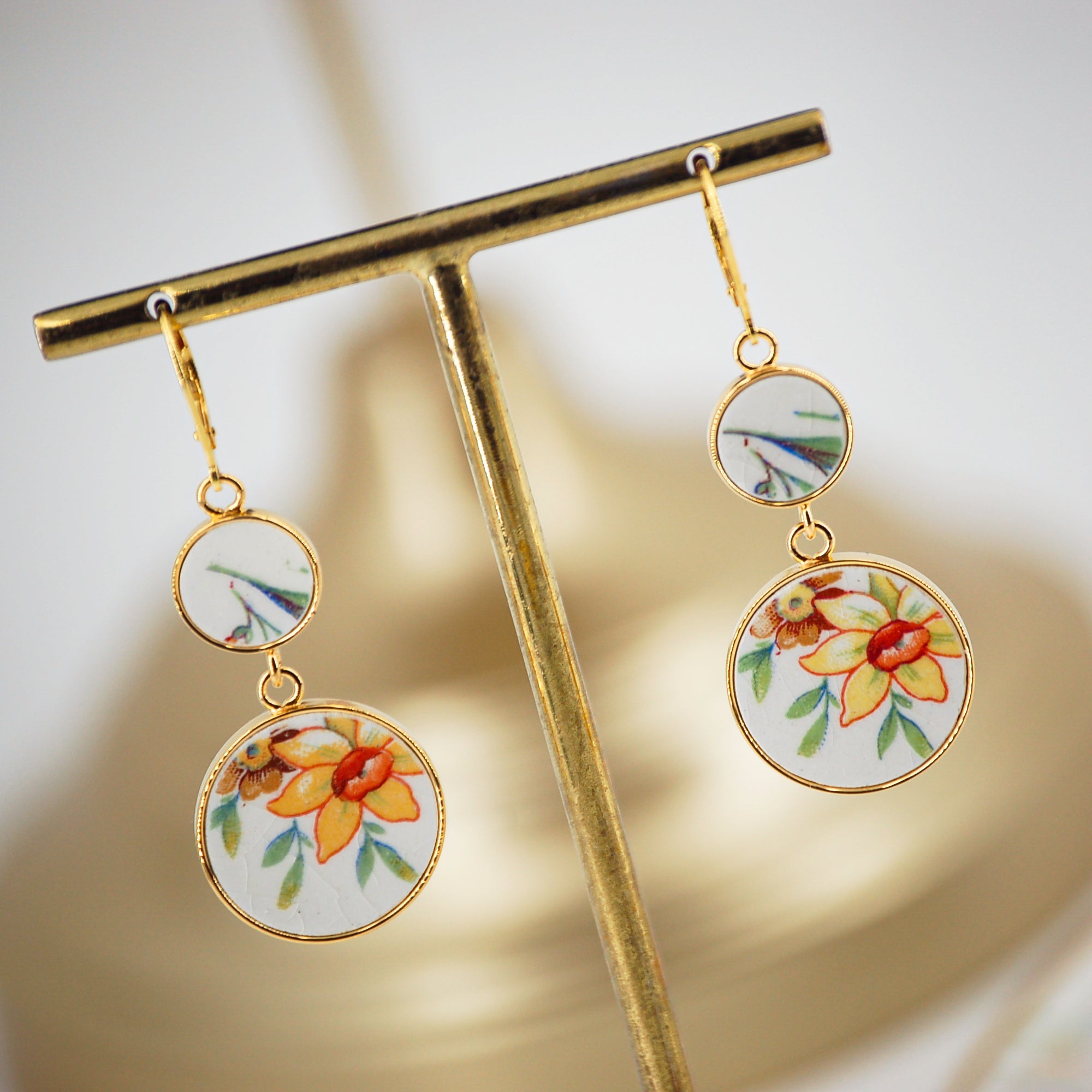 Boucles d'oreilles "Bouquet de fleurs de lys", finition or