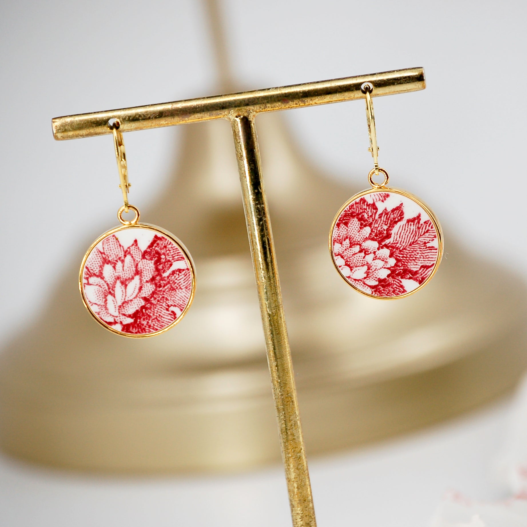 Boucles d'oreilles "Pétales de fleurs", finition or