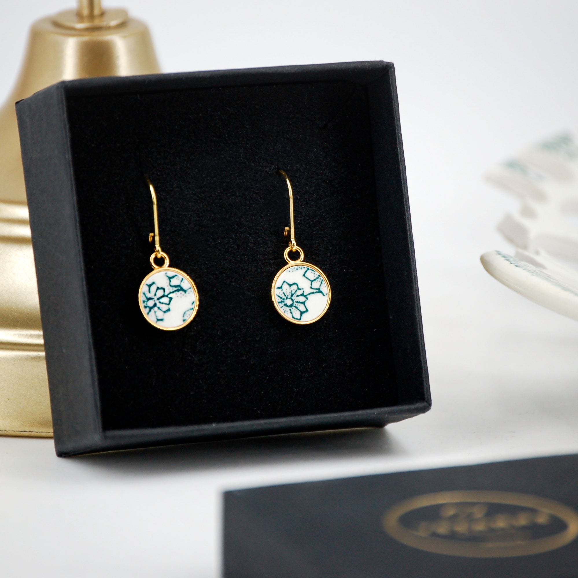 Boucles d'oreilles "Petites fleurs vertes", finition or