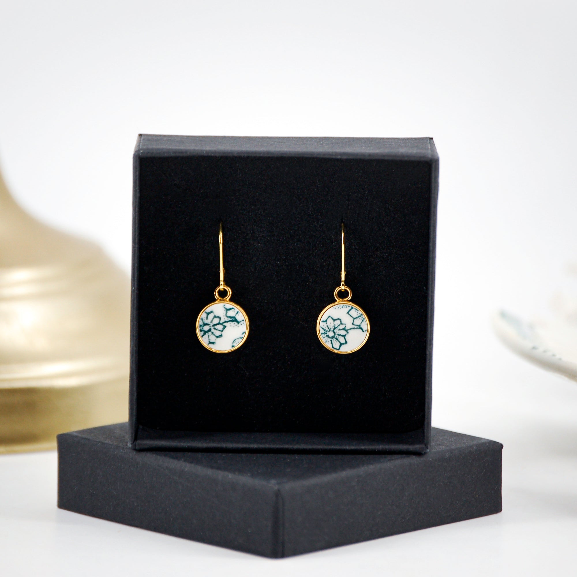 Boucles d'oreilles "Petites fleurs vertes", finition or
