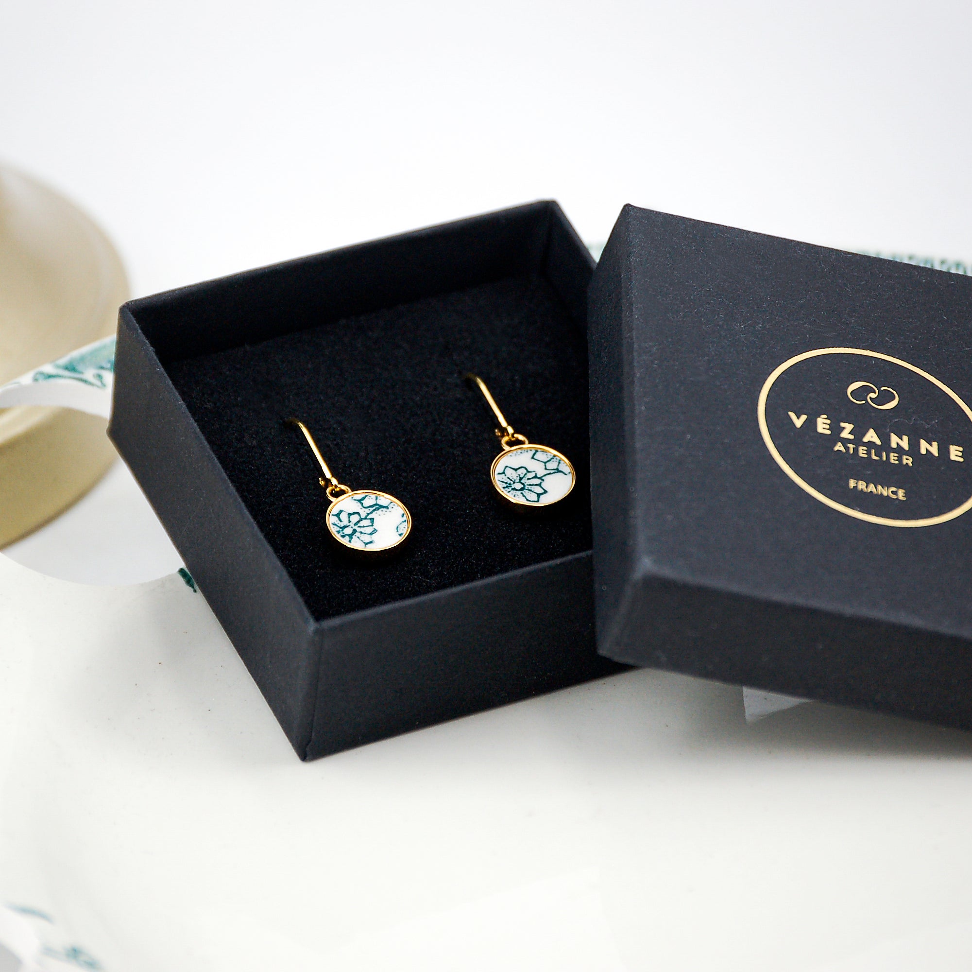 Boucles d'oreilles "Petites fleurs vertes", finition or