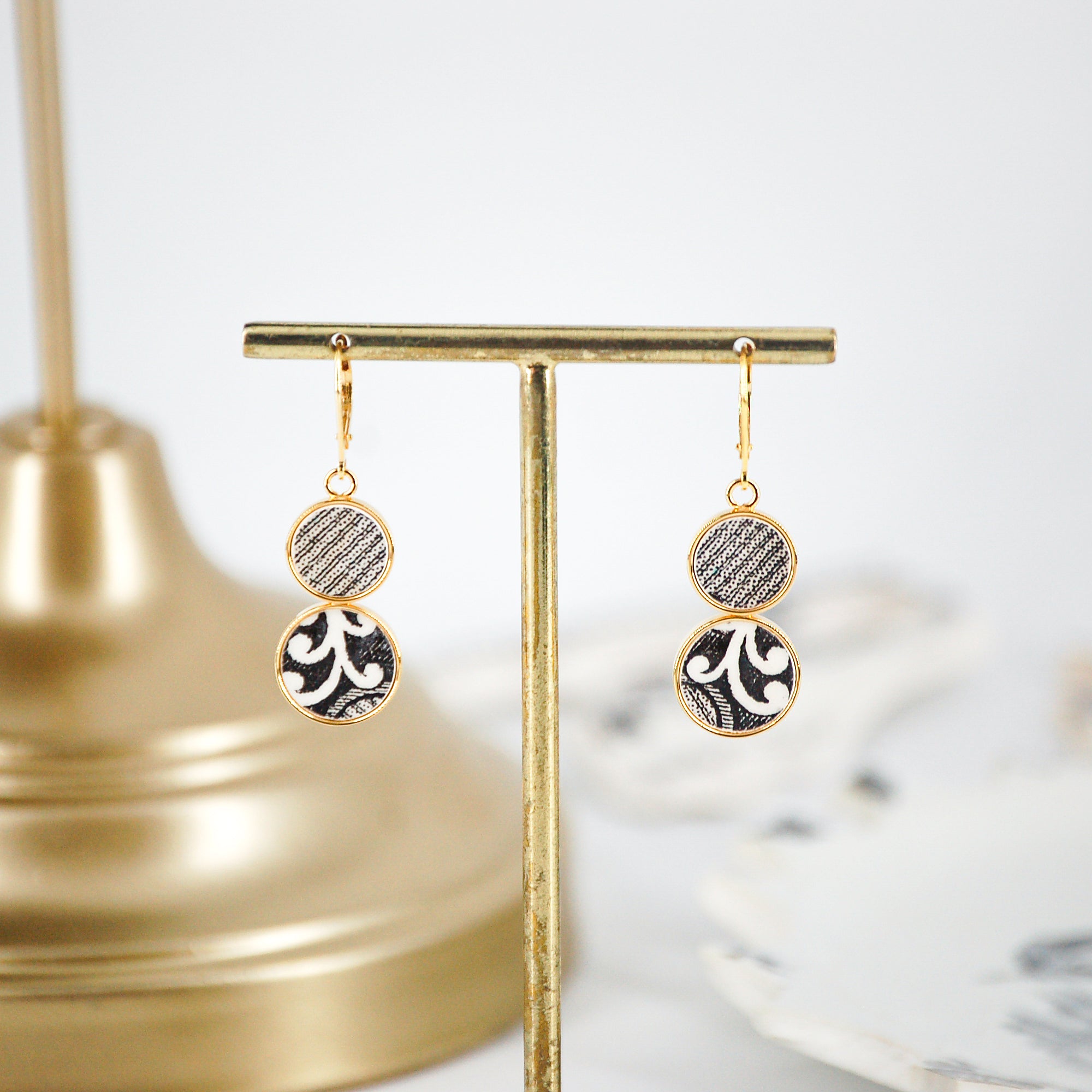 Boucles d'oreilles "Composition graphique", finition or