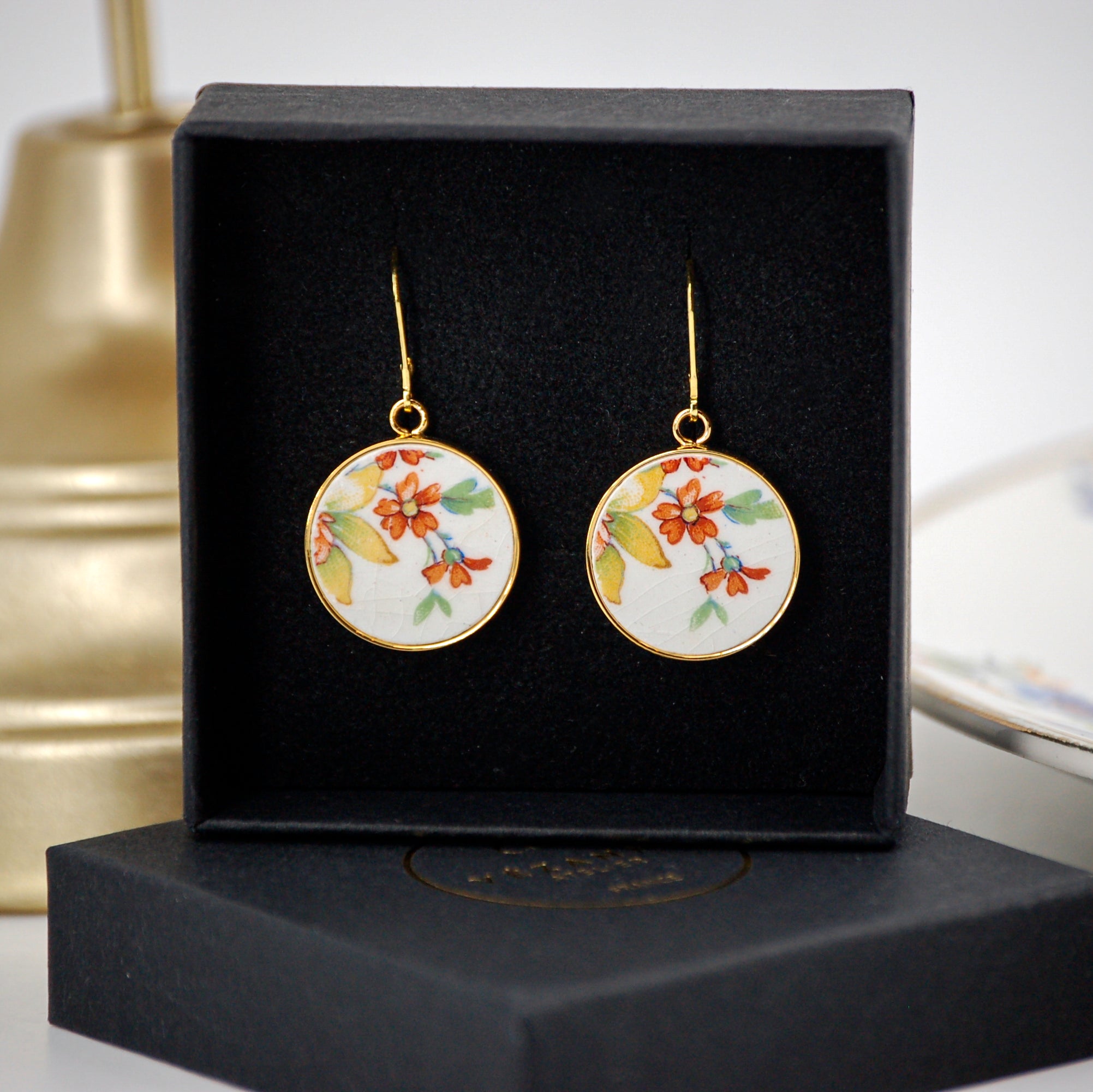 Boucles d'oreilles "Petites fleurs oranges", finition or