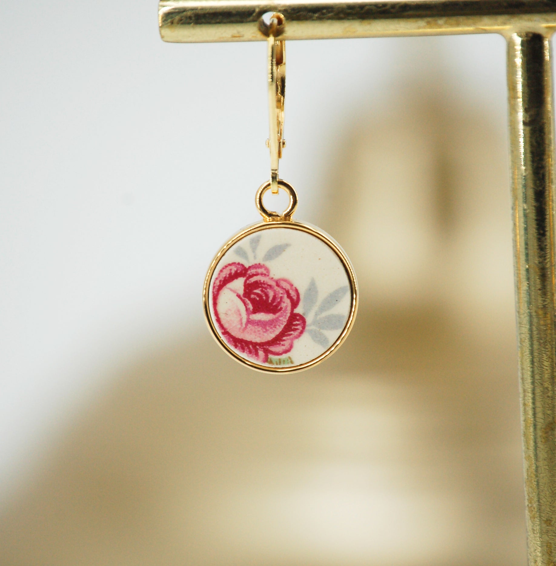 Boucles d'oreilles "Petites fleurs roses", finition or