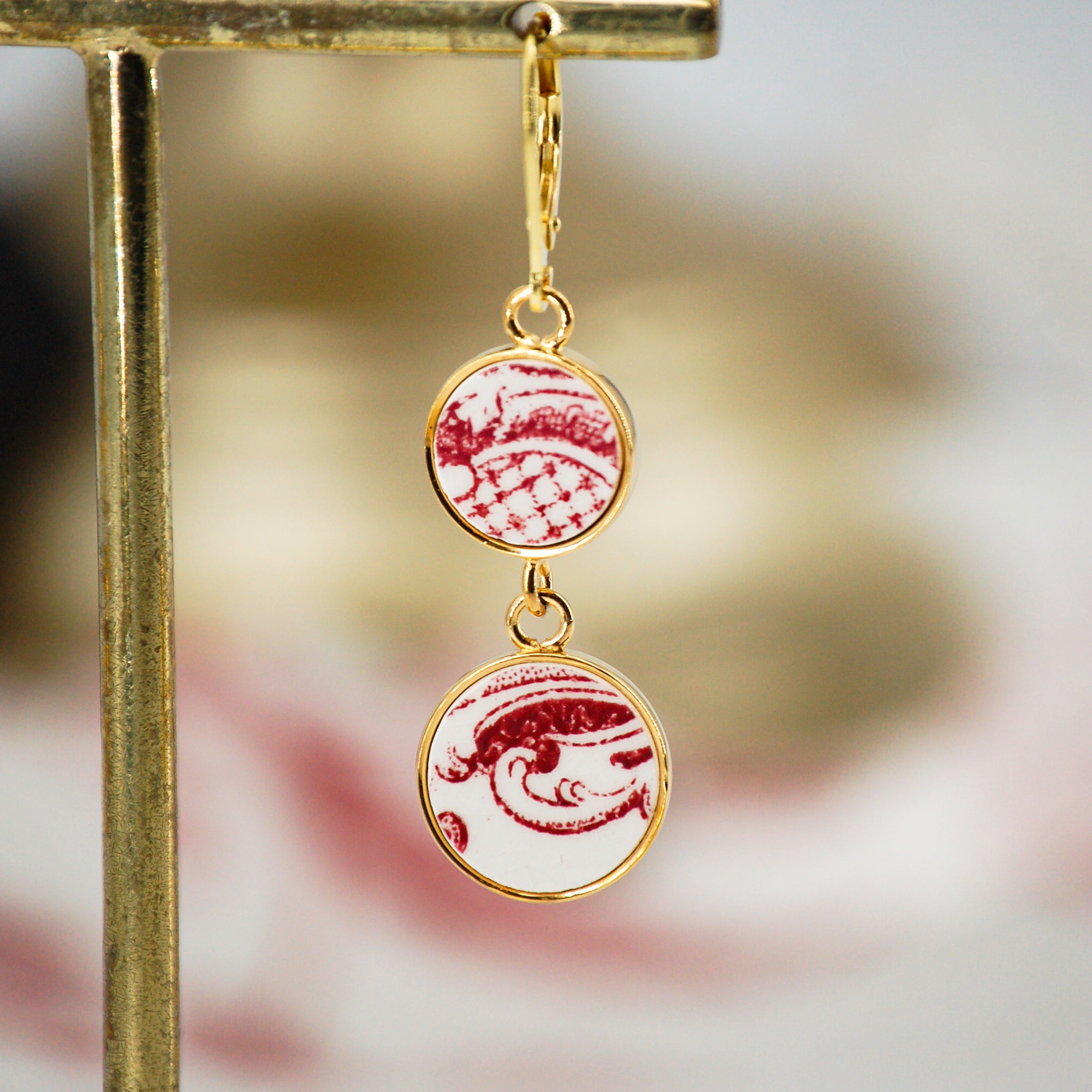Boucles d'oreilles "Volutes en vieux rose", finition or