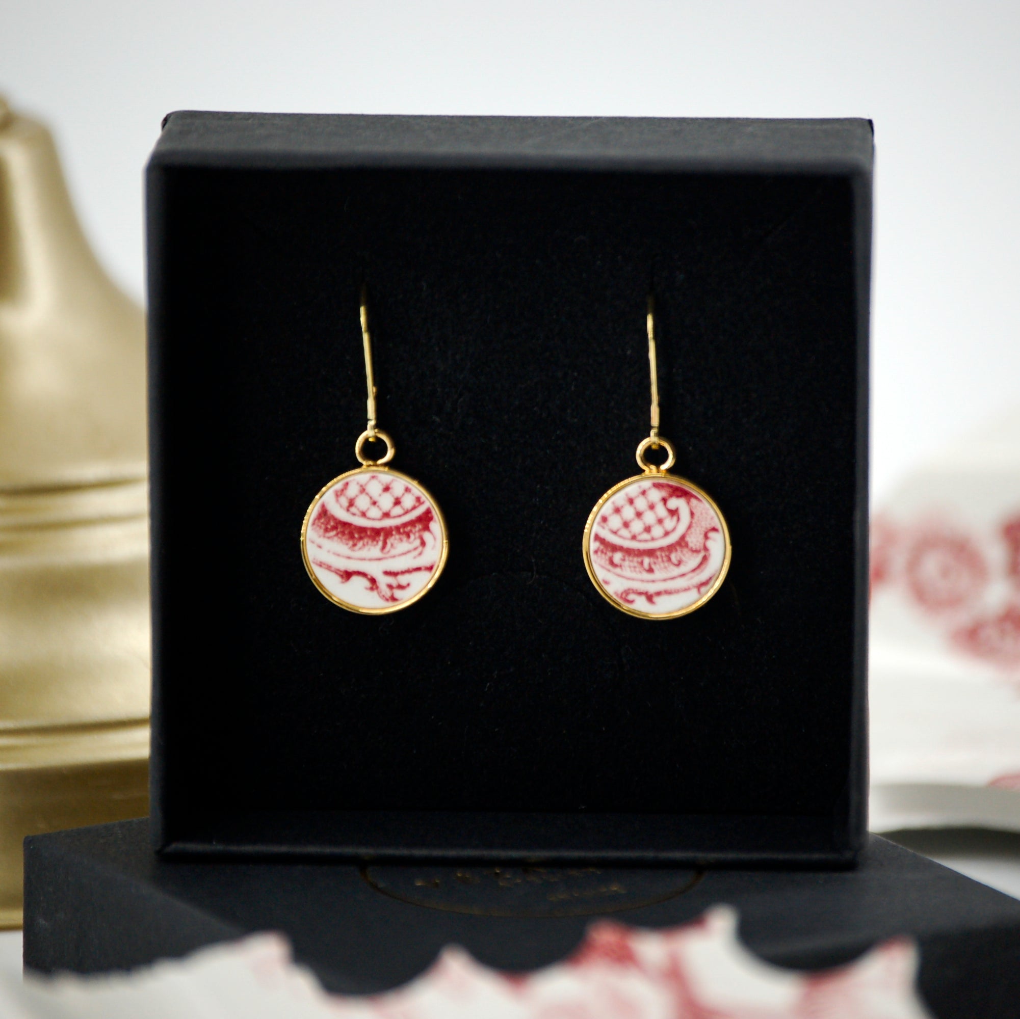 Boucles d'oreilles "Motif graphique en vieux rose", finition or