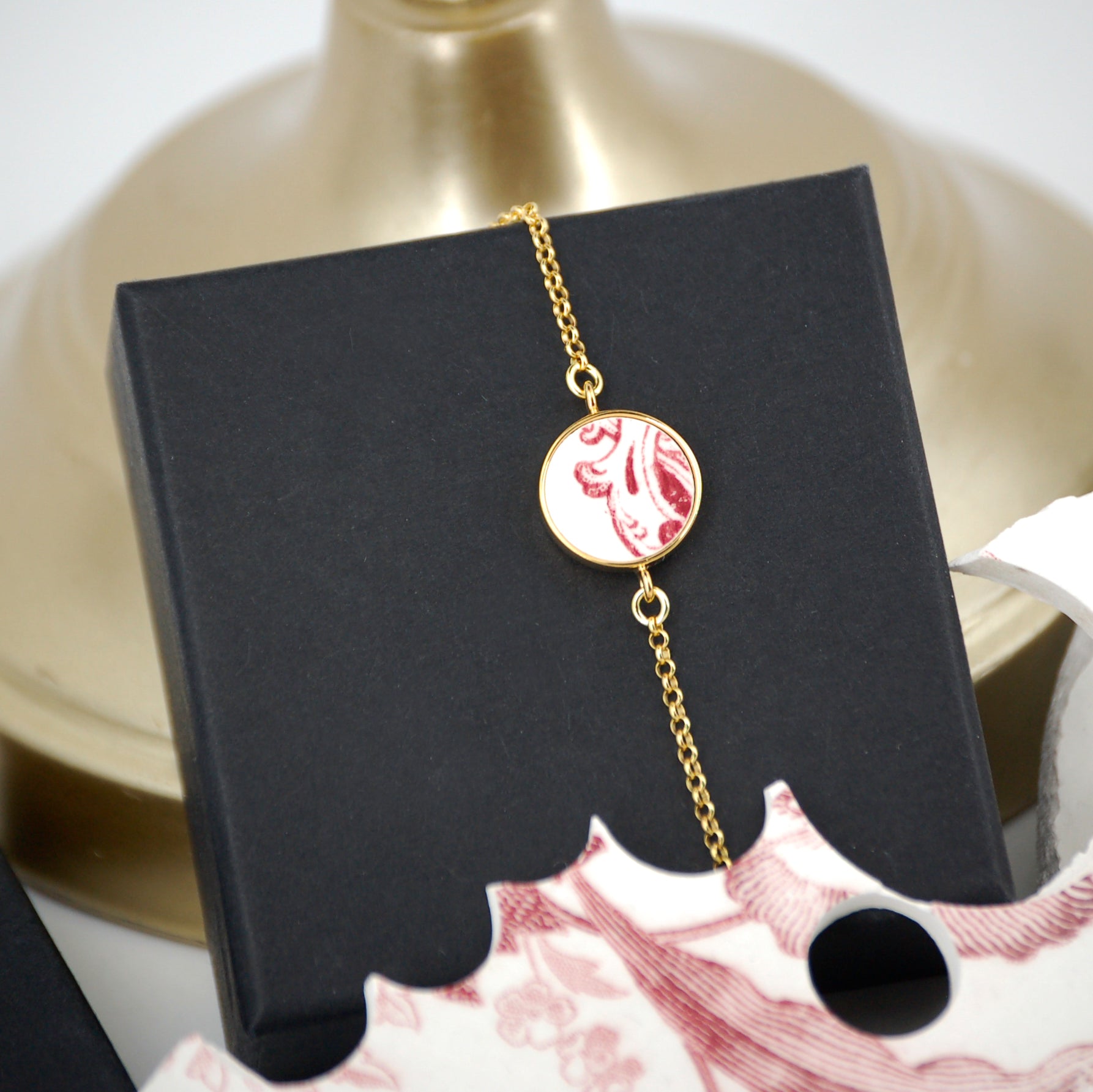 Bracelet ajustable "Volute en vieux rose", finition or