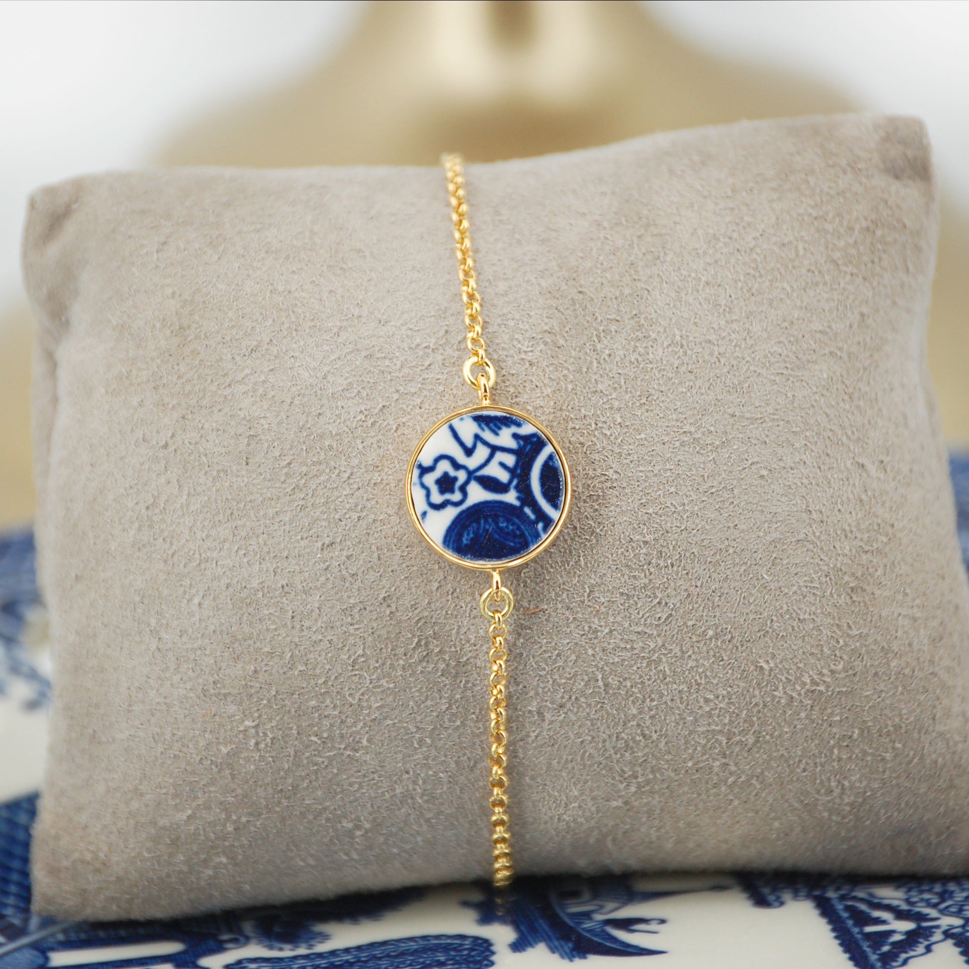 Bracelet ajustable "Fleur et cercles bleus"