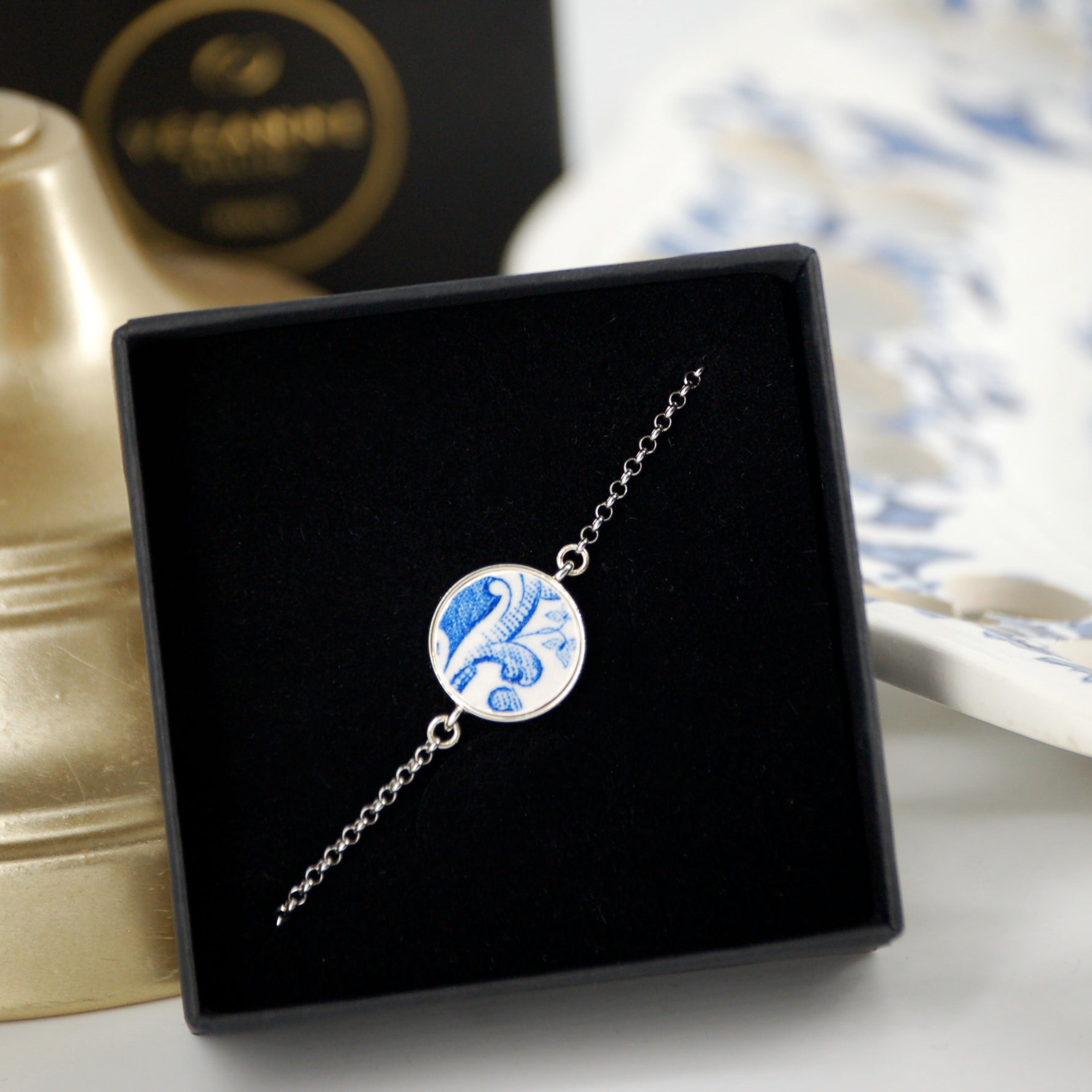 Bracelet ajustable "Feuille d'acanthe bleue", finition argent
