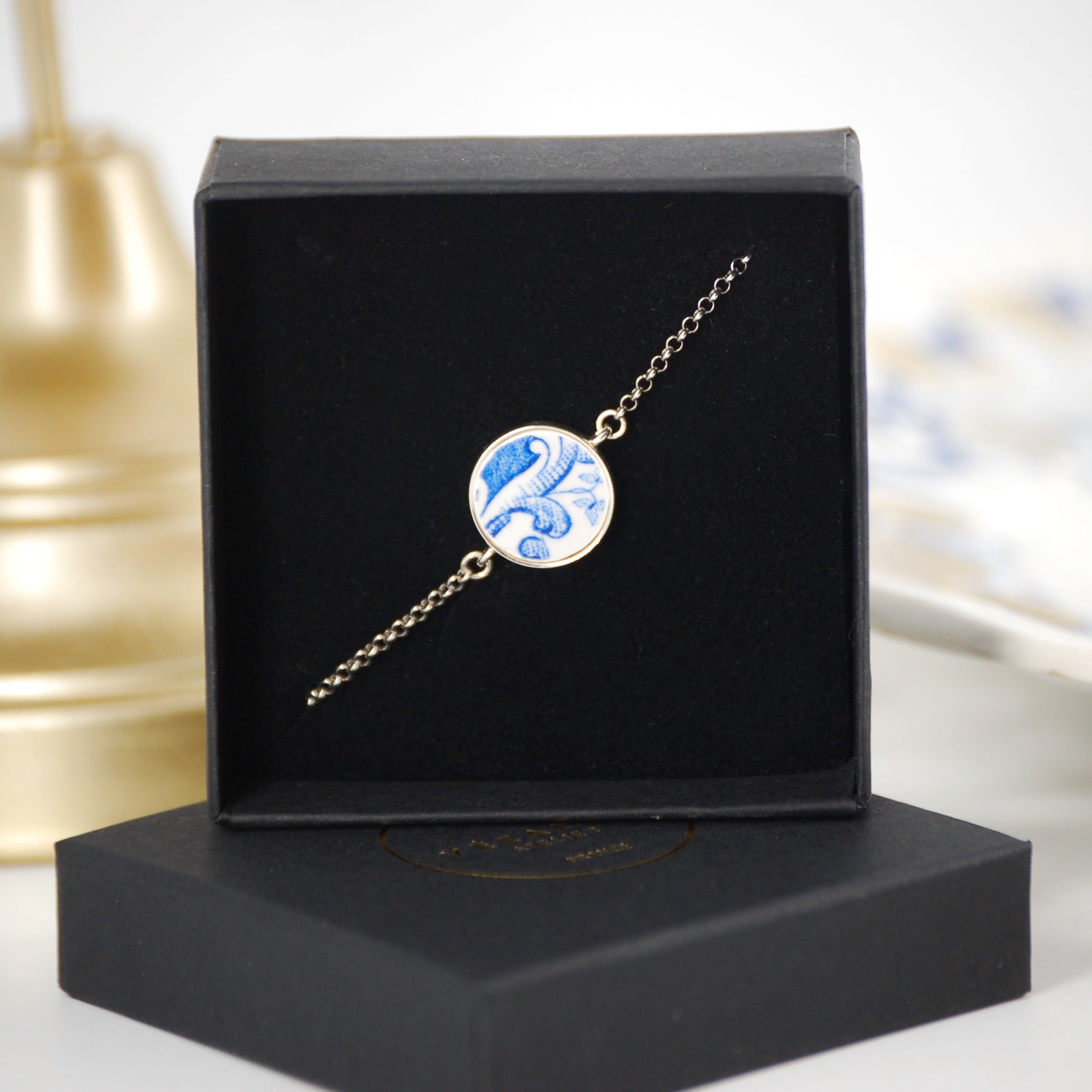 Bracelet ajustable "Feuille d'acanthe bleue", finition argent