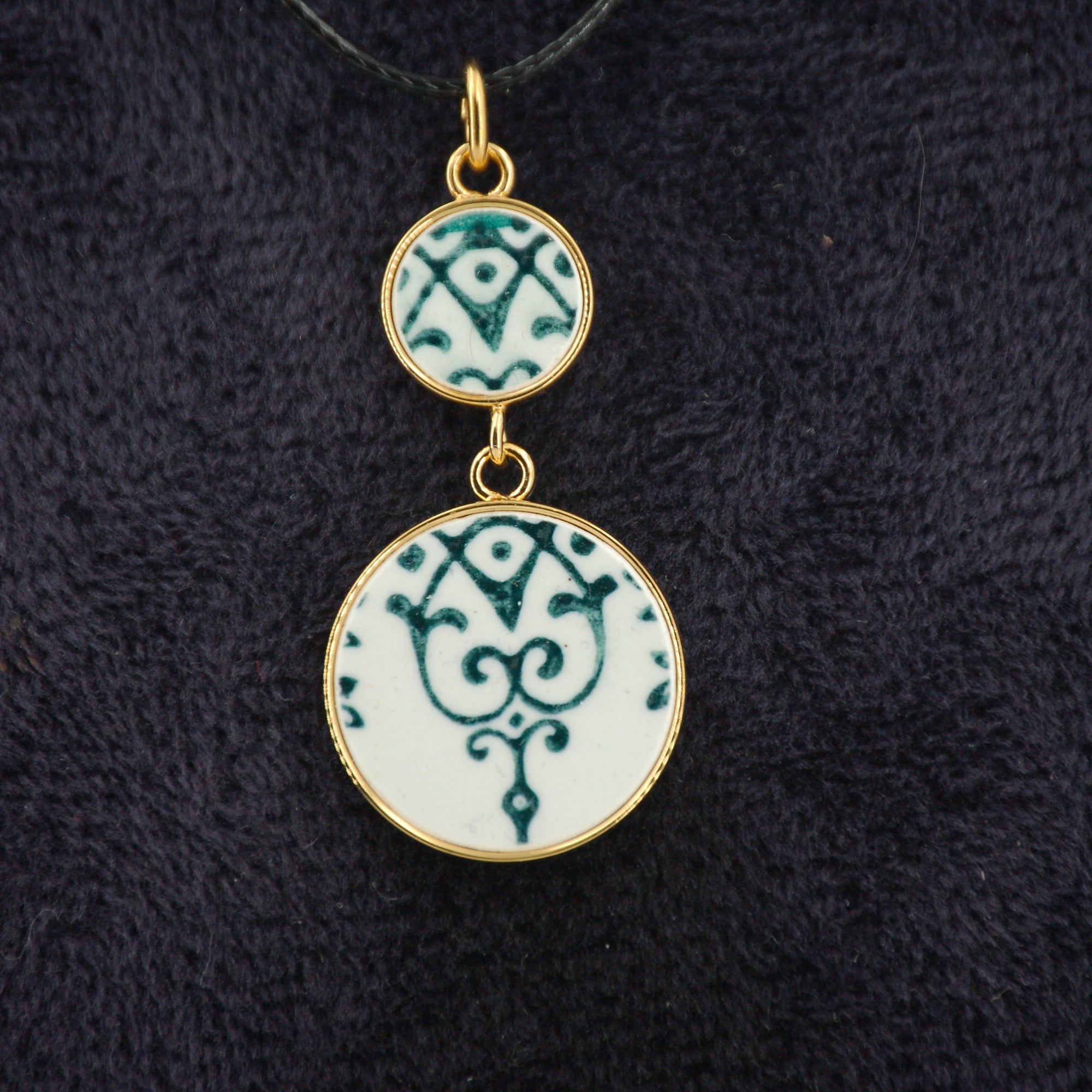 Pendentif "L'arabesque verte", finition or