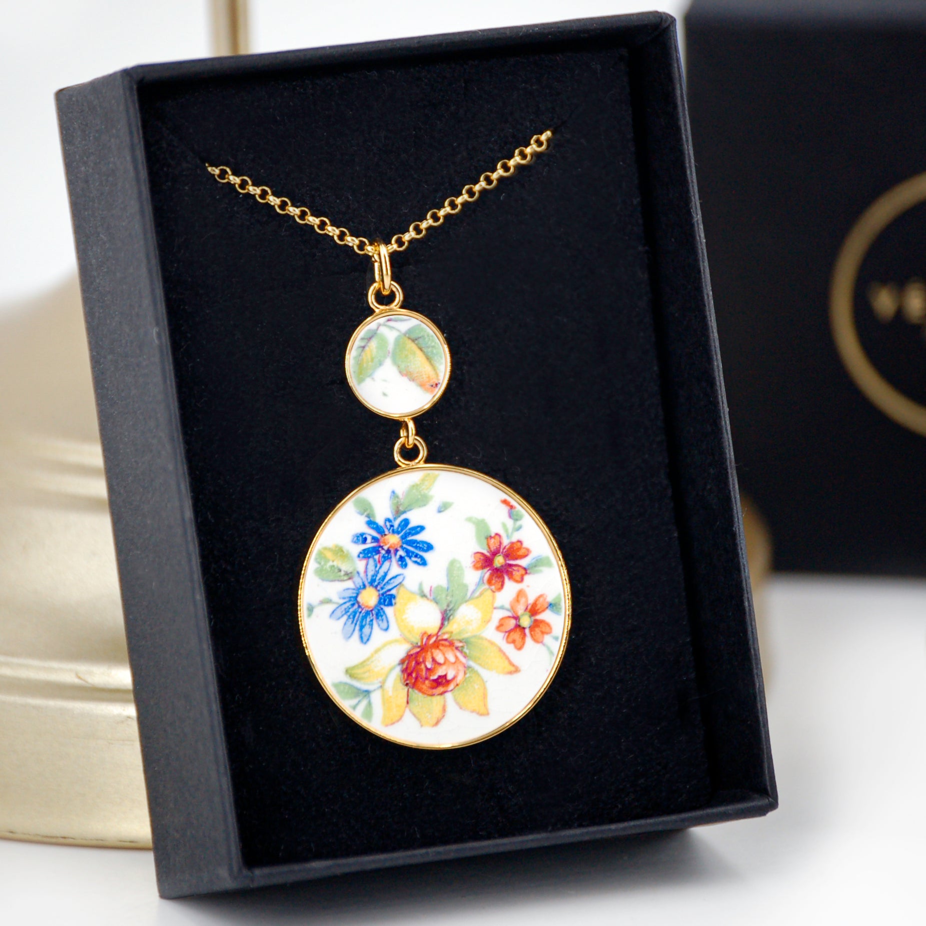 Pendentif "Charmant bouquet de fleurs"
