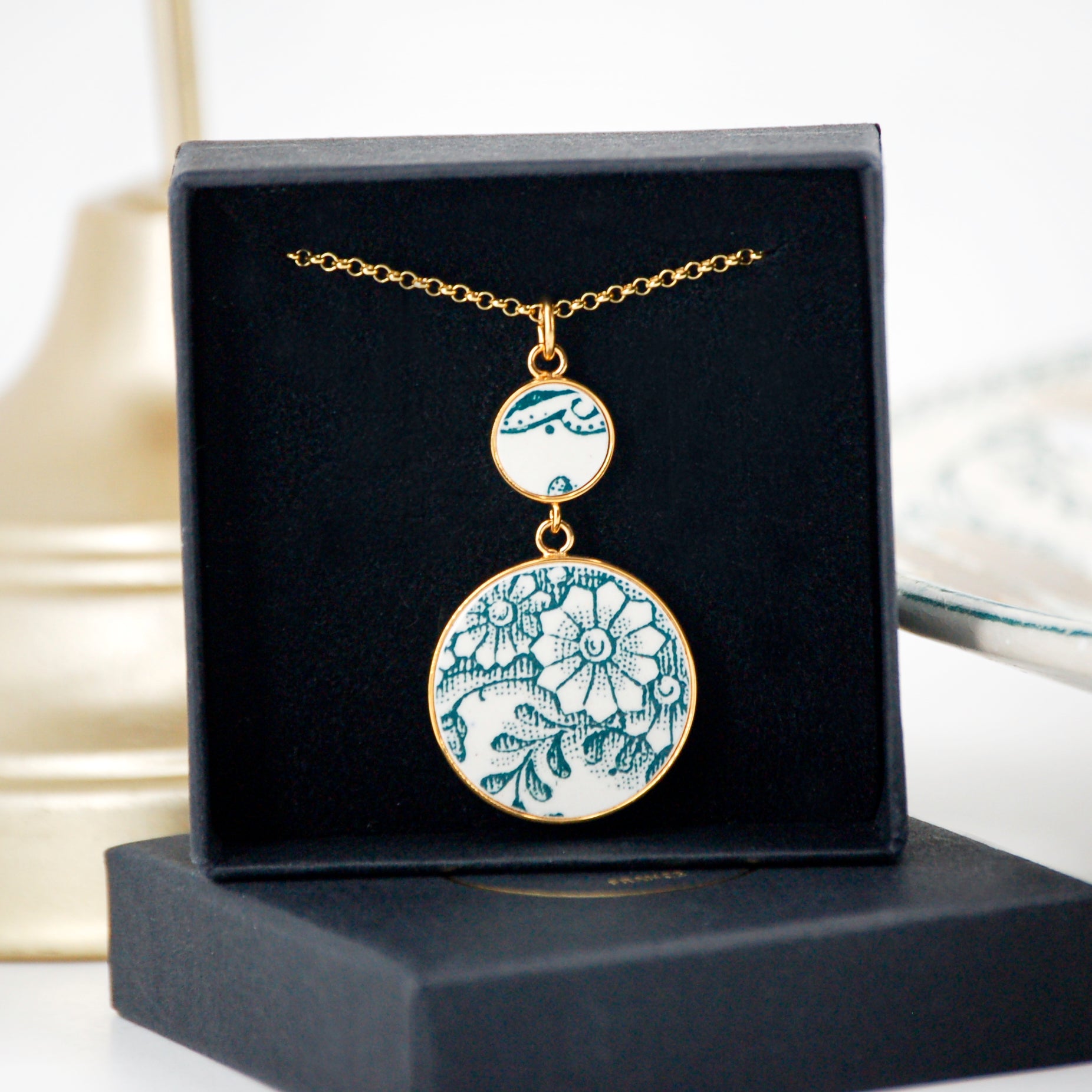Pendentif "Bouquet de fleurs vertes"
