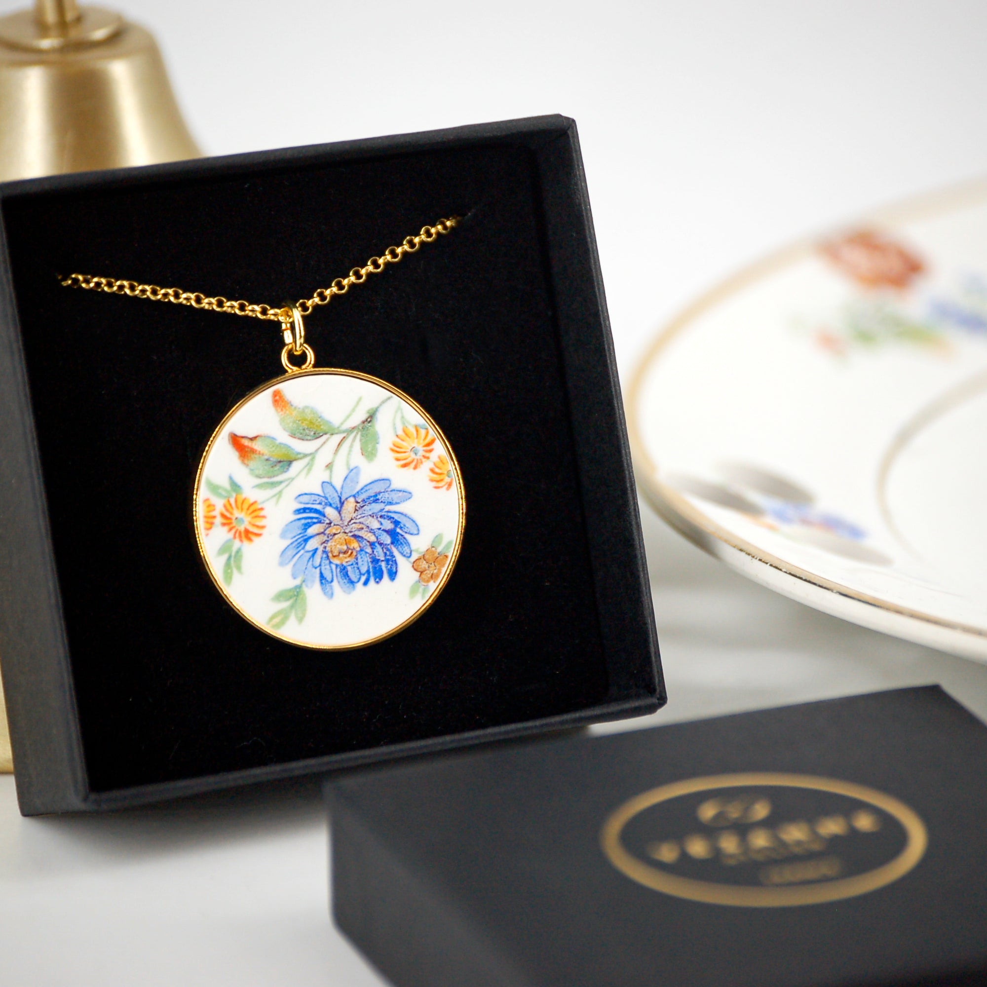 Pendentif "Aster et ses petites fleurs jaunes", finition or