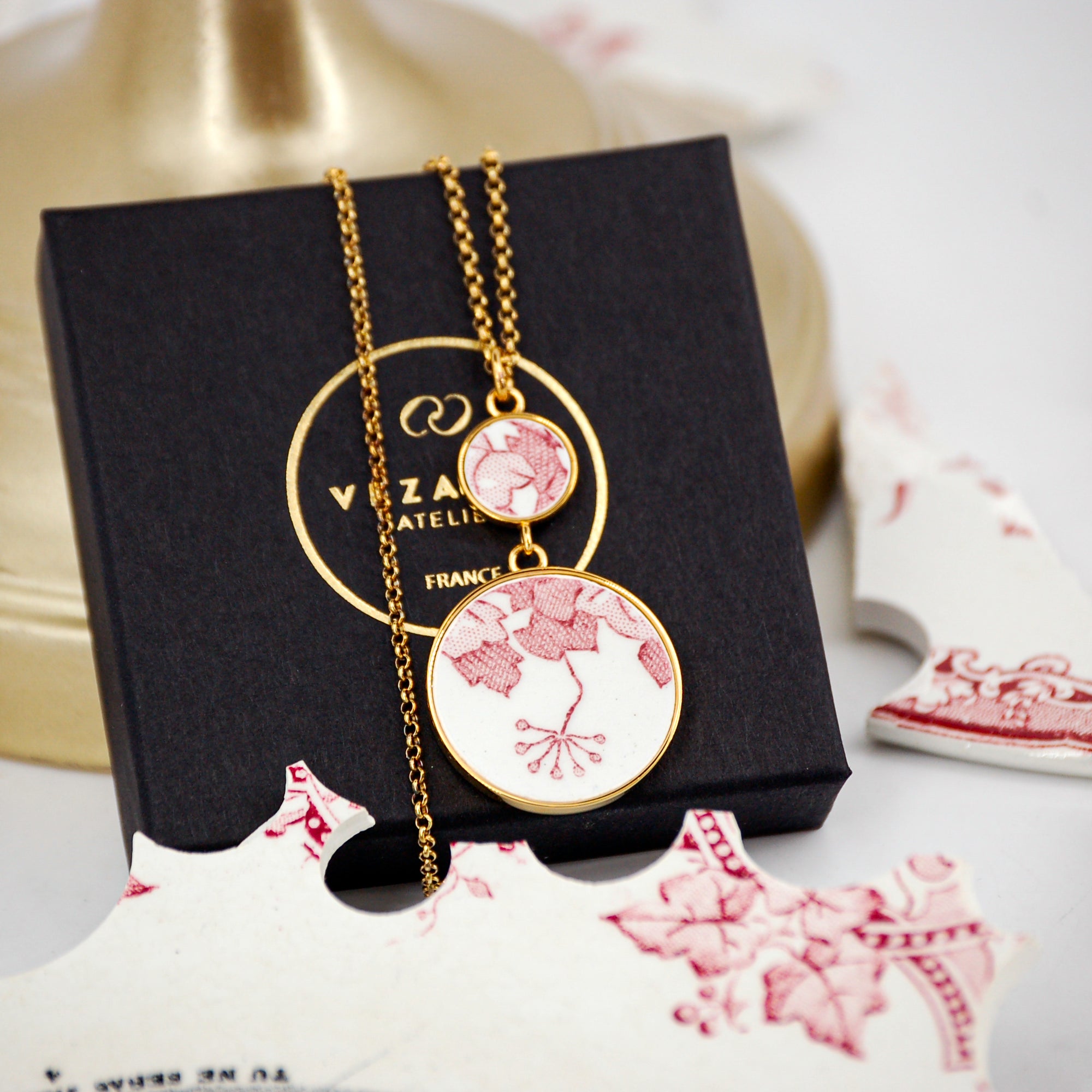 Pendentif "Fleur et feuillage rose", finition or