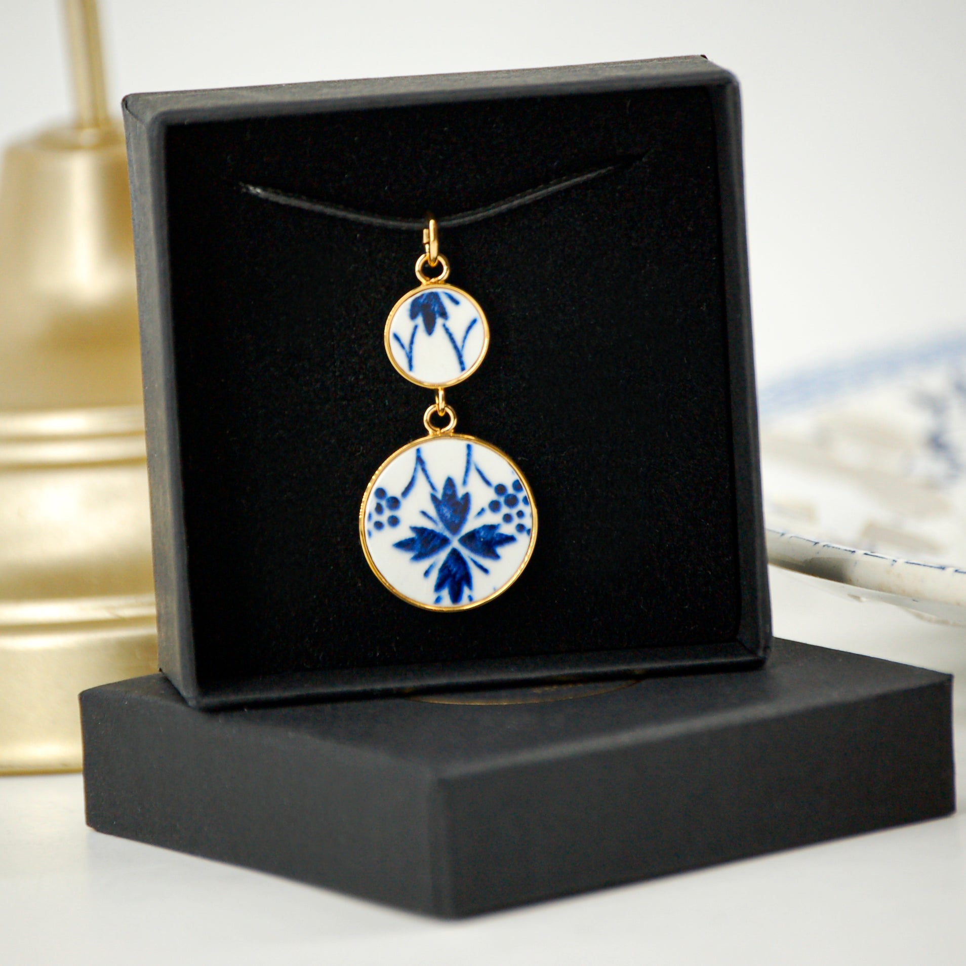 Pendentif "Fleur stylisée", finition or