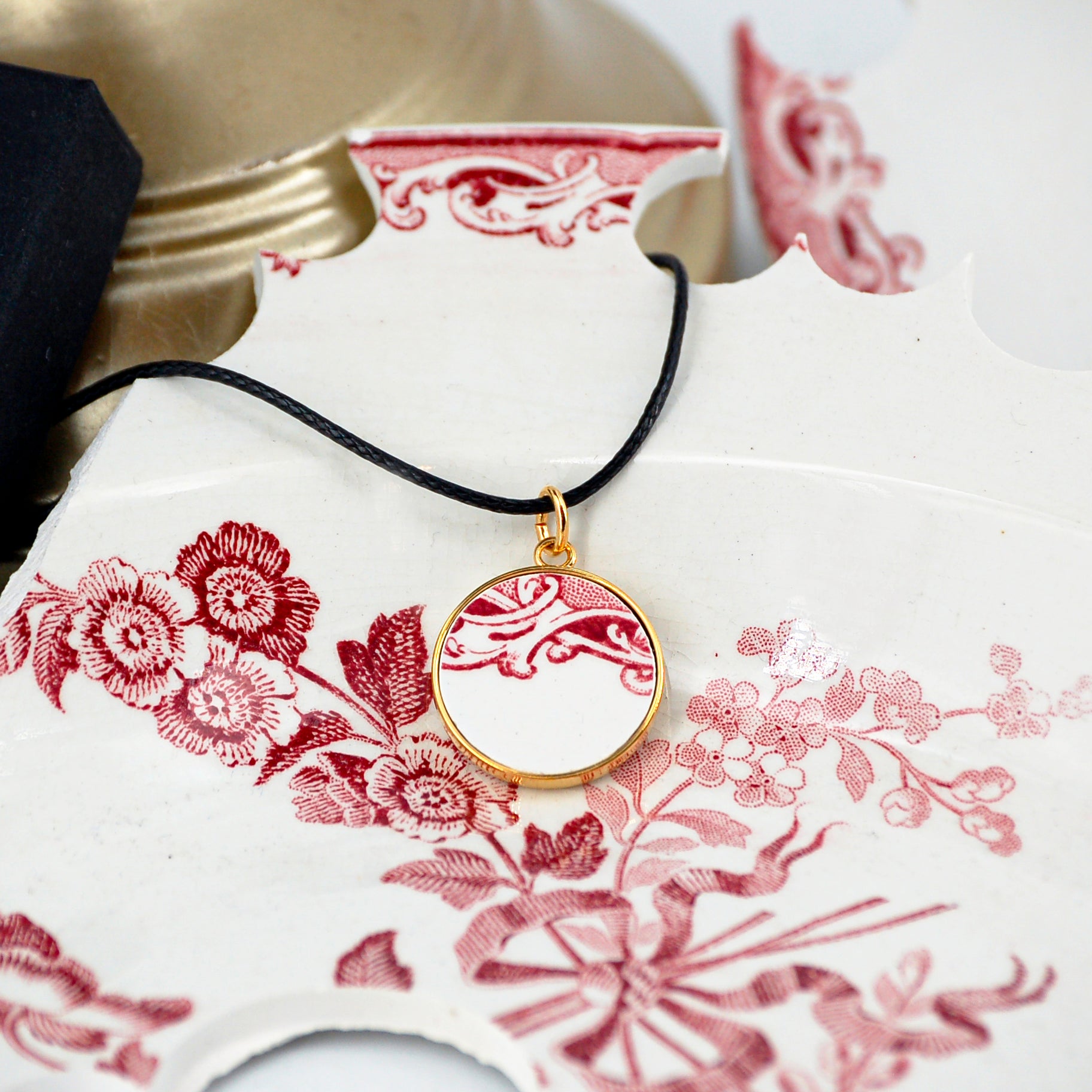 Pendentif "Volutes roses", finition or